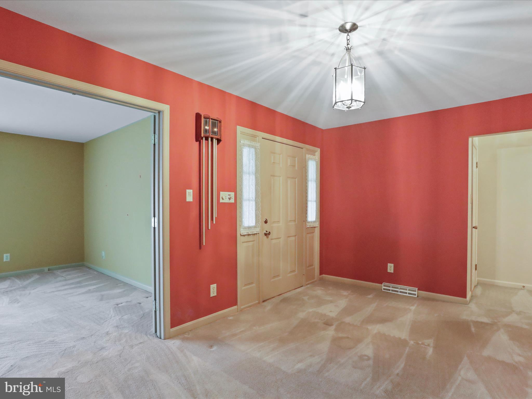 COUNTRY CLUB ESTATES - Residential