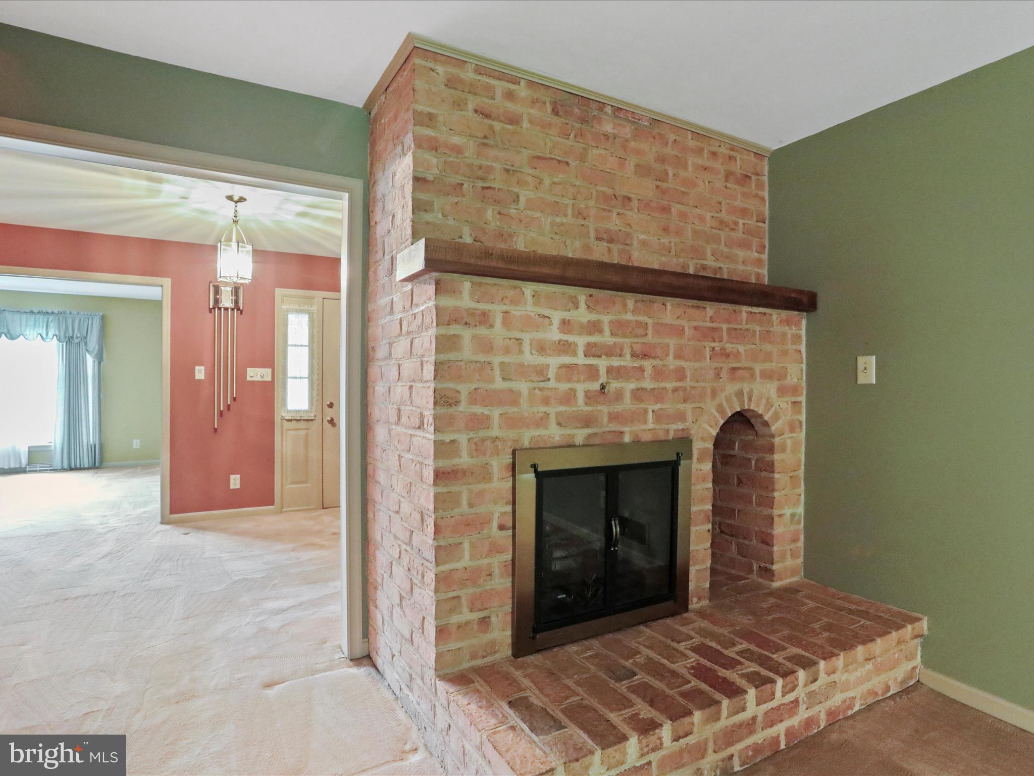 COUNTRY CLUB ESTATES - Residential