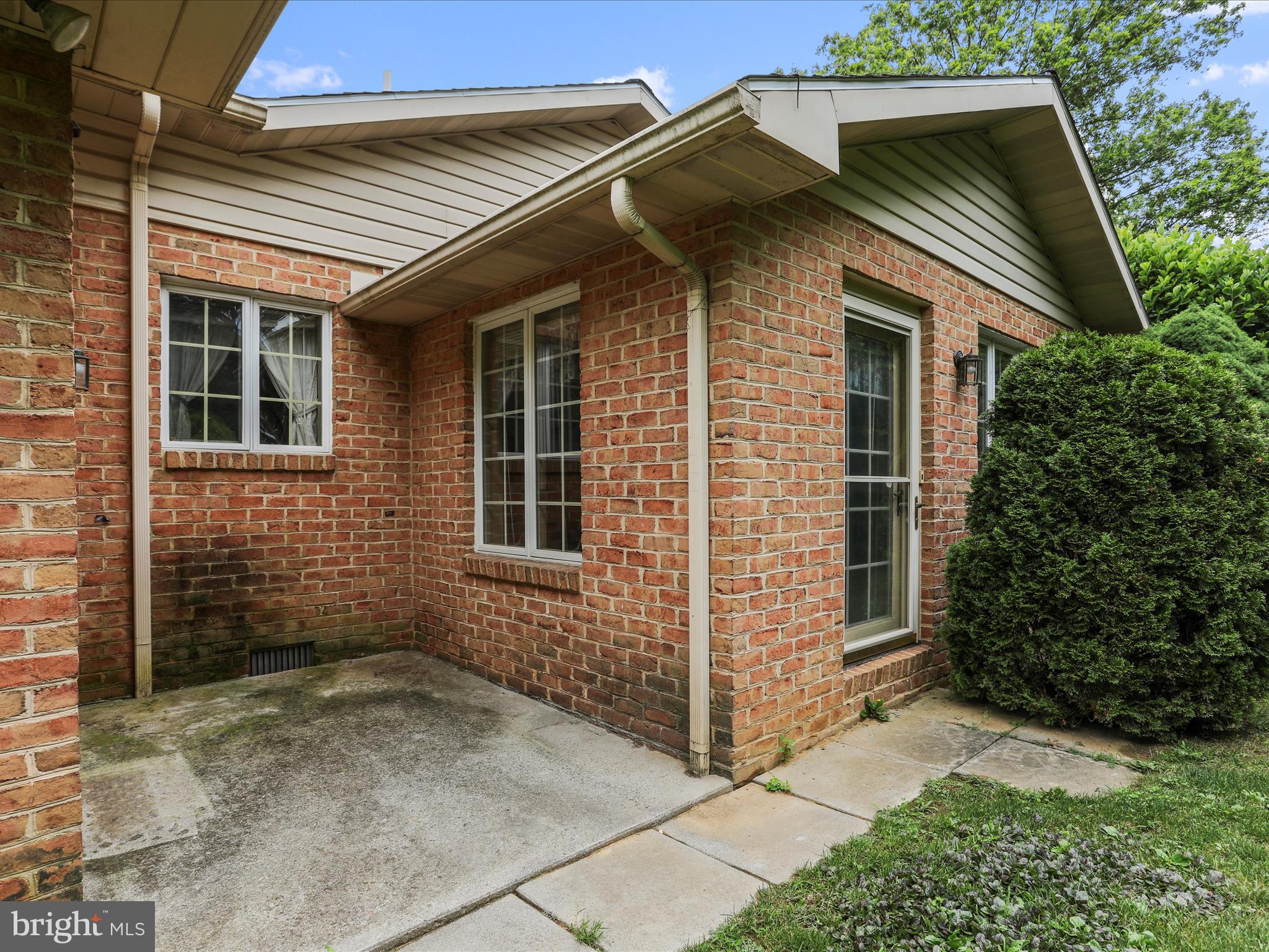 11490 BLUE MOUNTAIN DRIVE