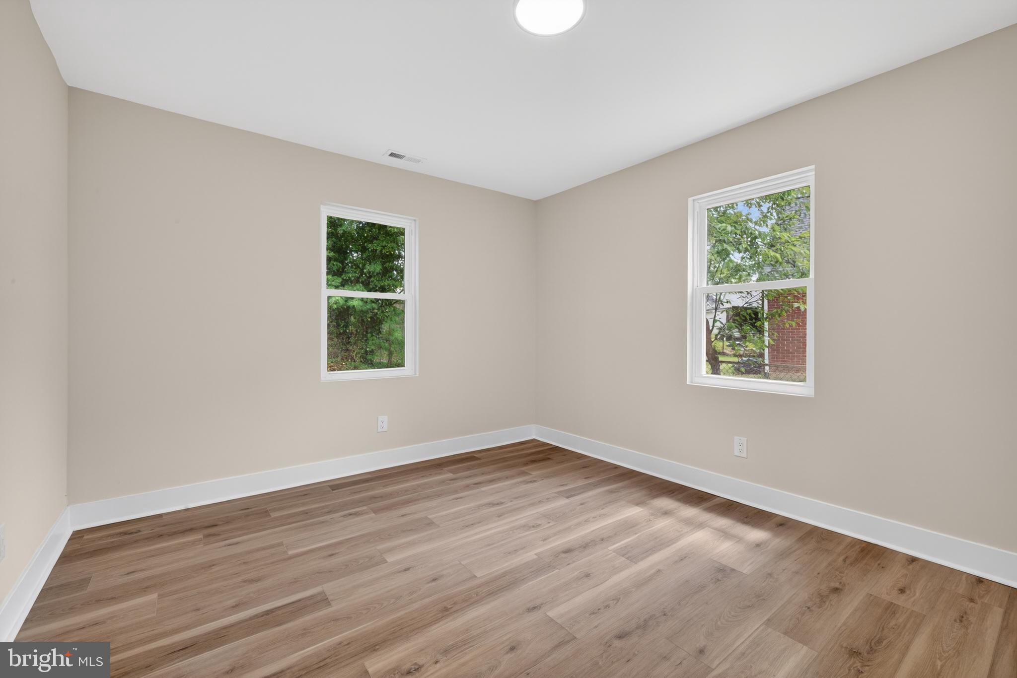 LANDOVER HILLS - Residential