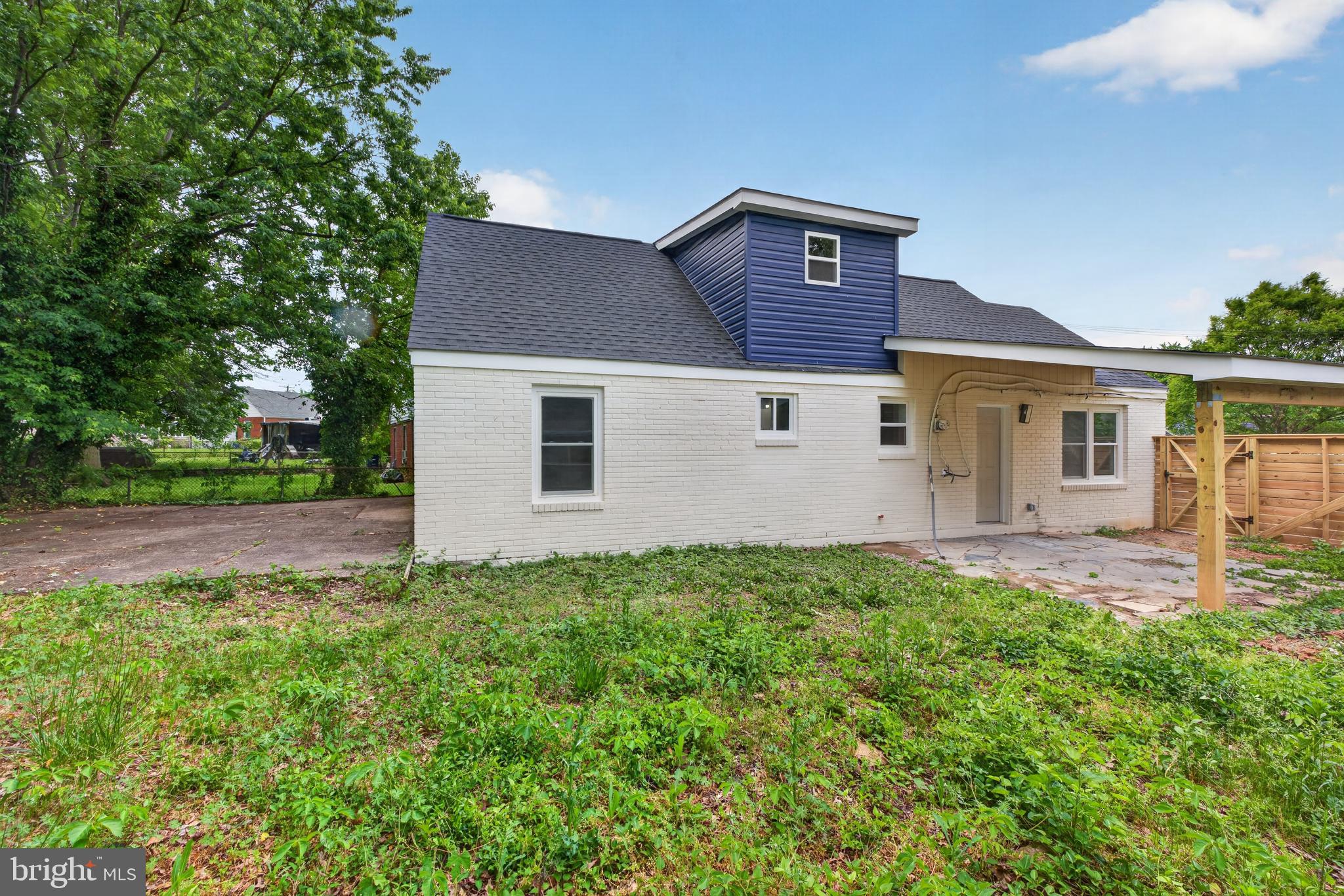 LANDOVER HILLS - Residential