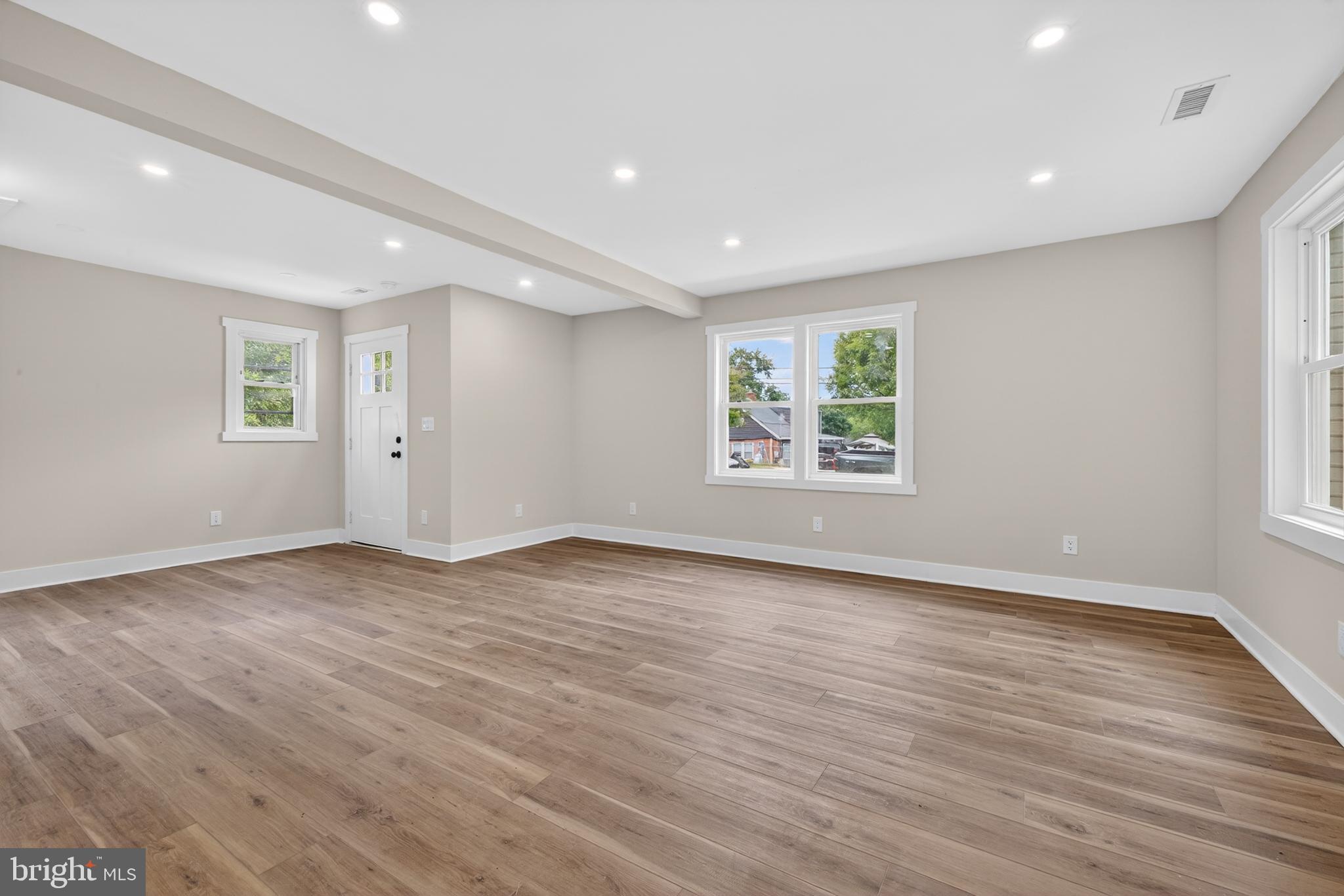 LANDOVER HILLS - Residential