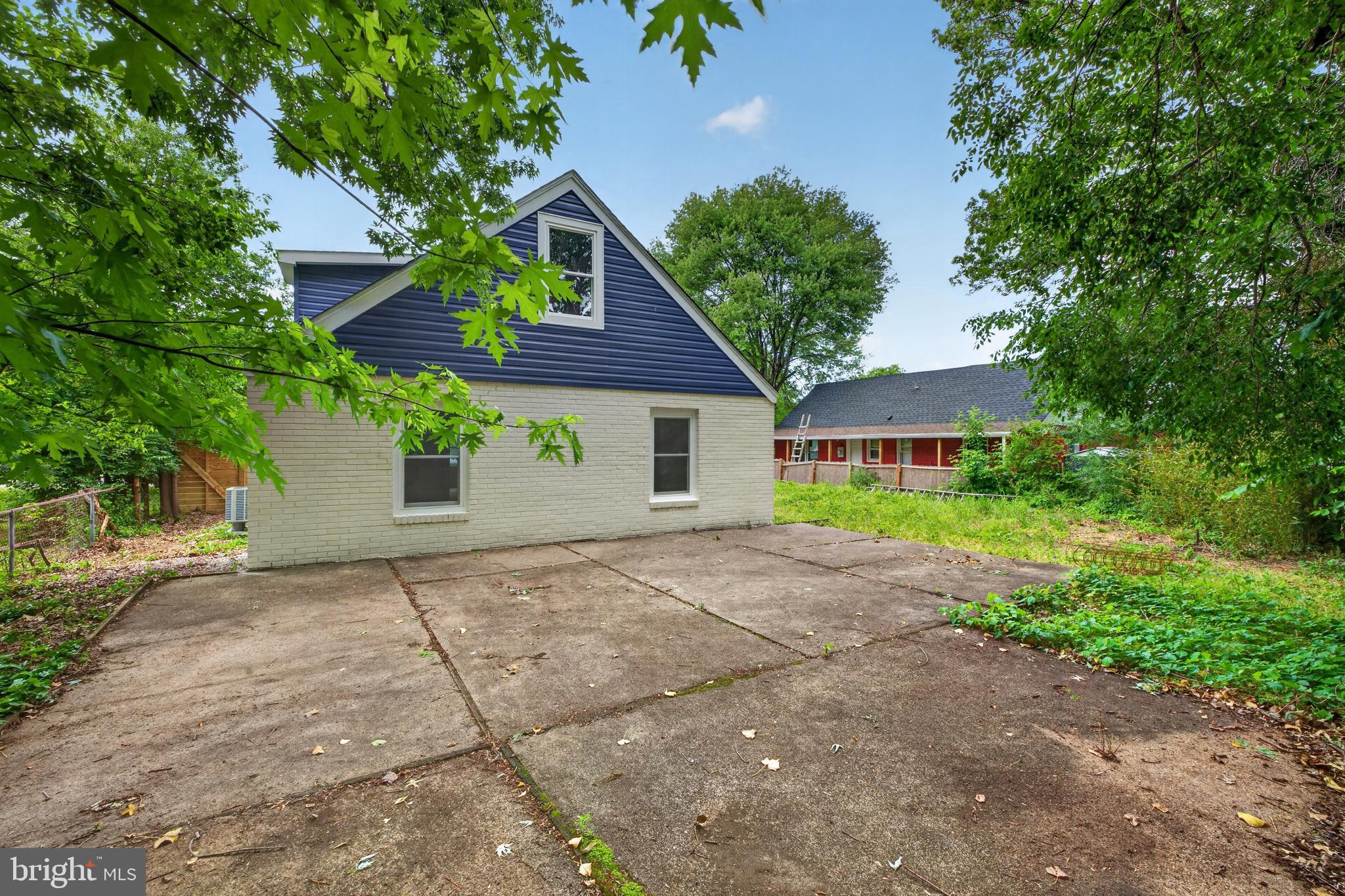 LANDOVER HILLS - Residential