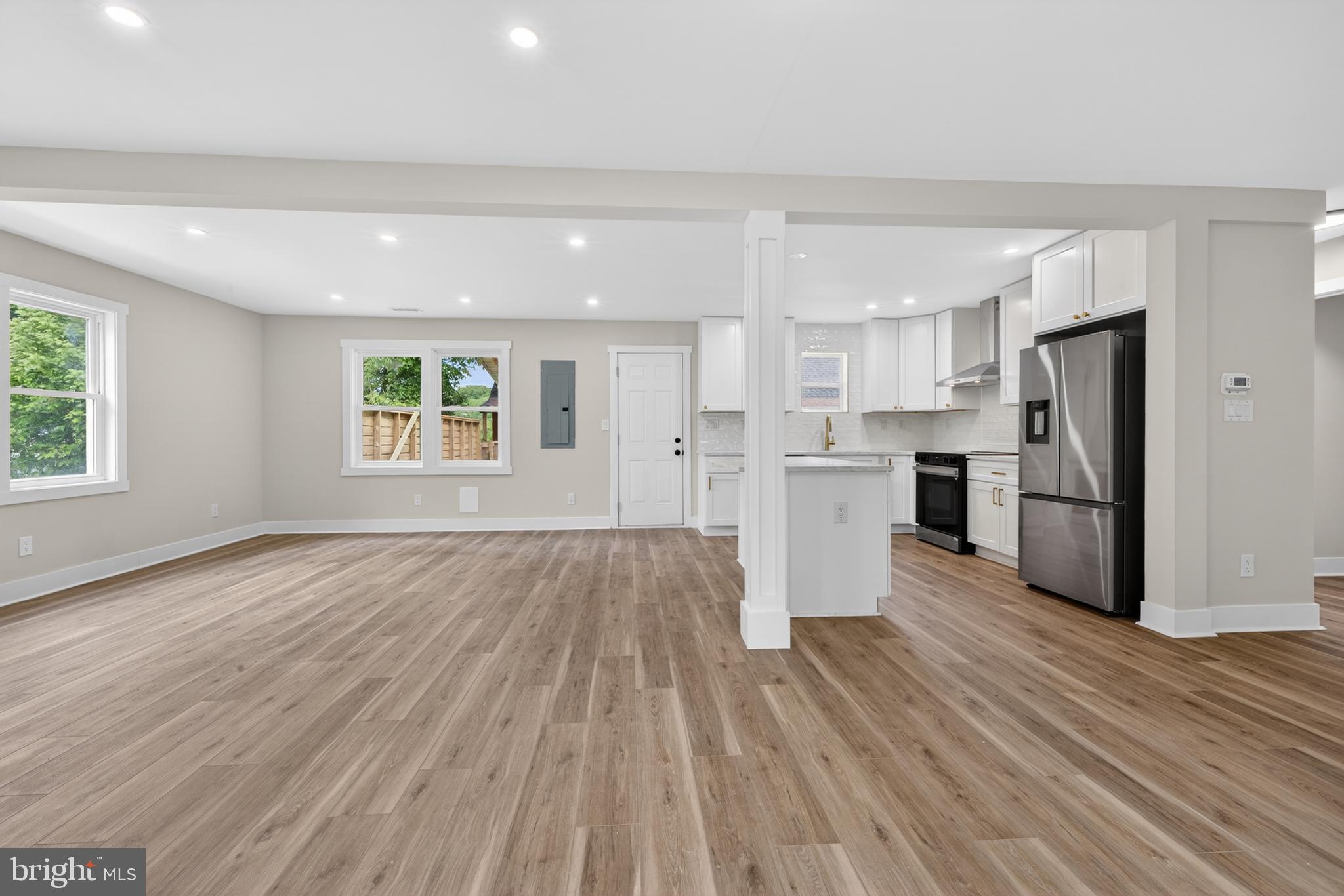 LANDOVER HILLS - Residential