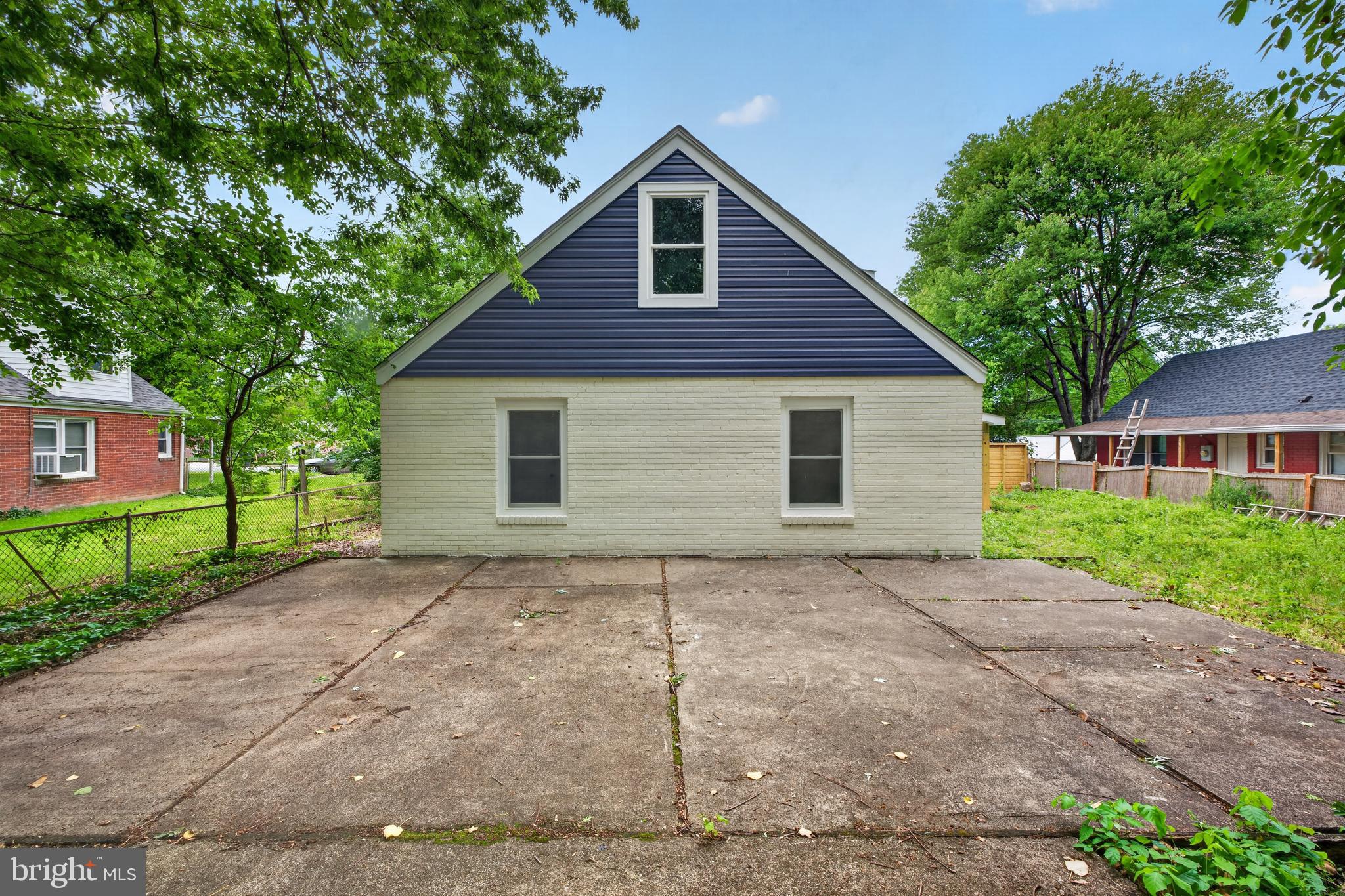 LANDOVER HILLS - Residential