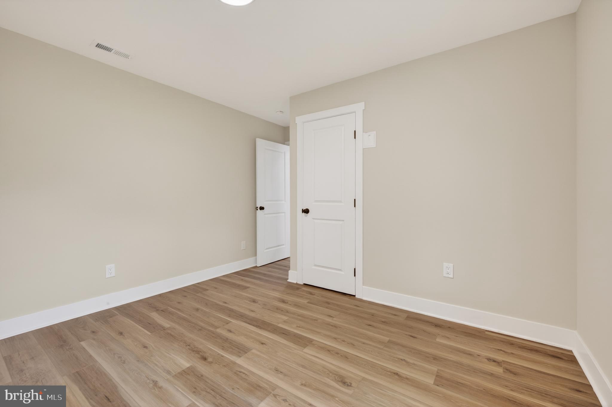 LANDOVER HILLS - Residential