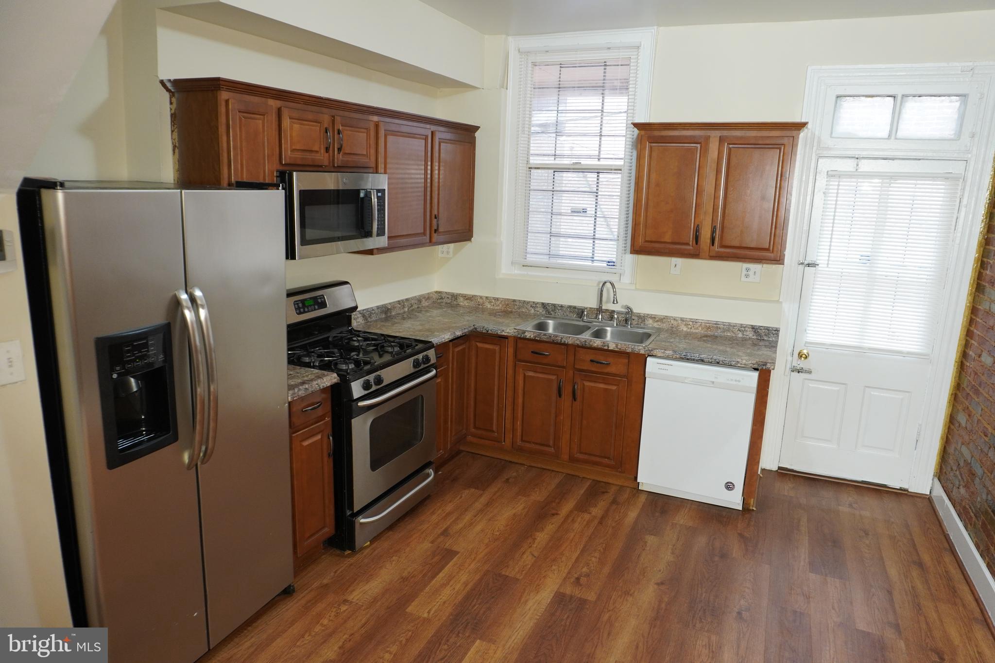 HOLLINS MARKET - Residential