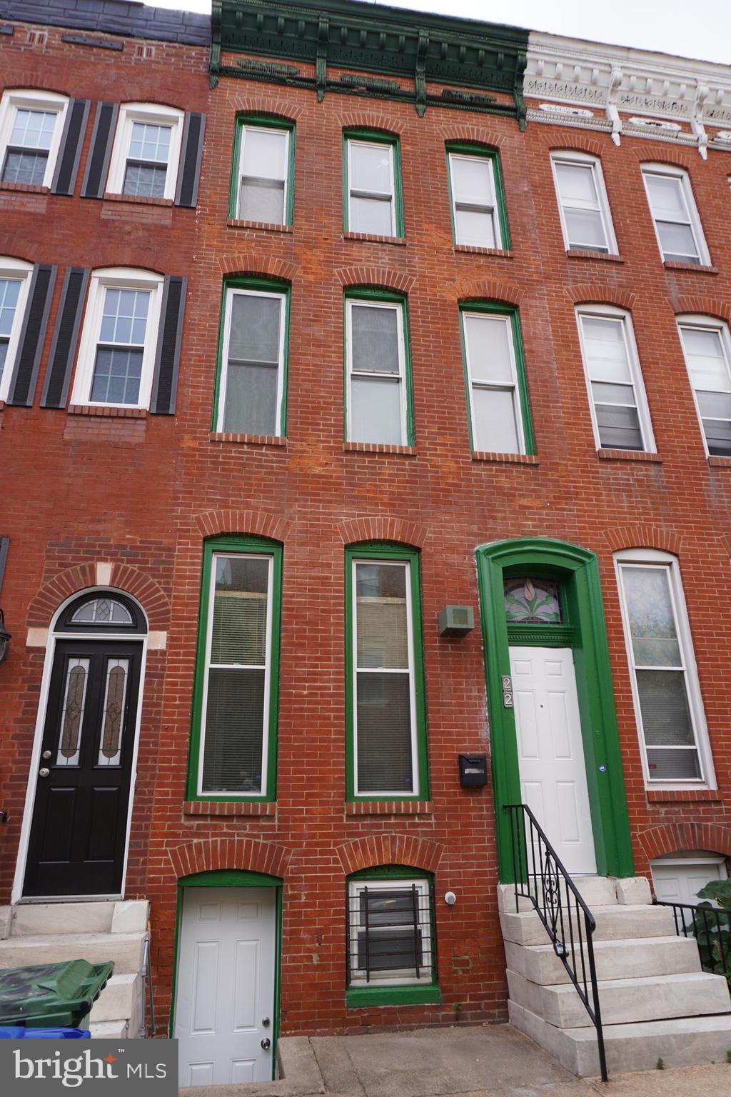 HOLLINS MARKET - Residential