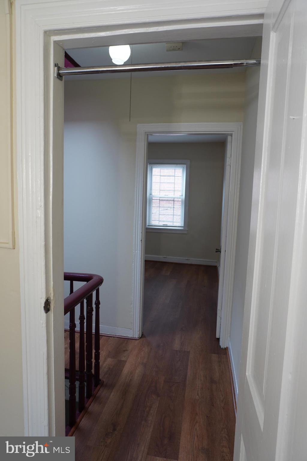 HOLLINS MARKET - Residential