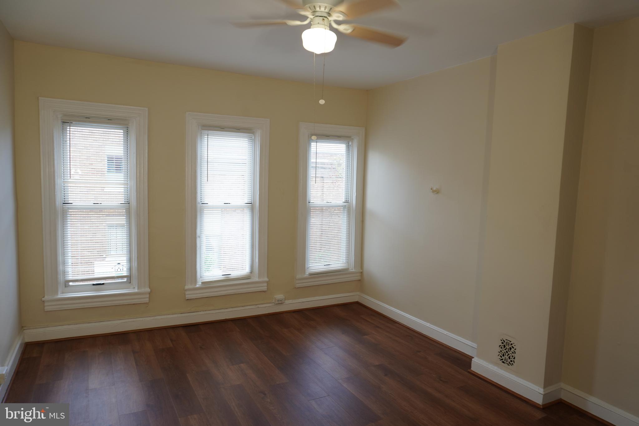 HOLLINS MARKET - Residential