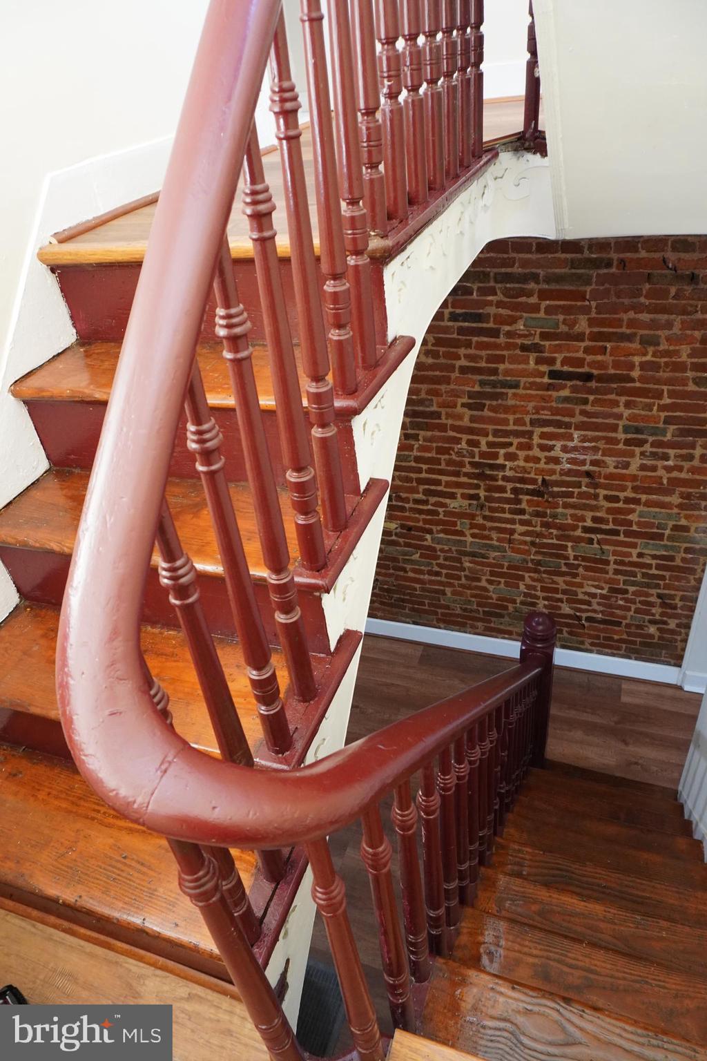 HOLLINS MARKET - Residential