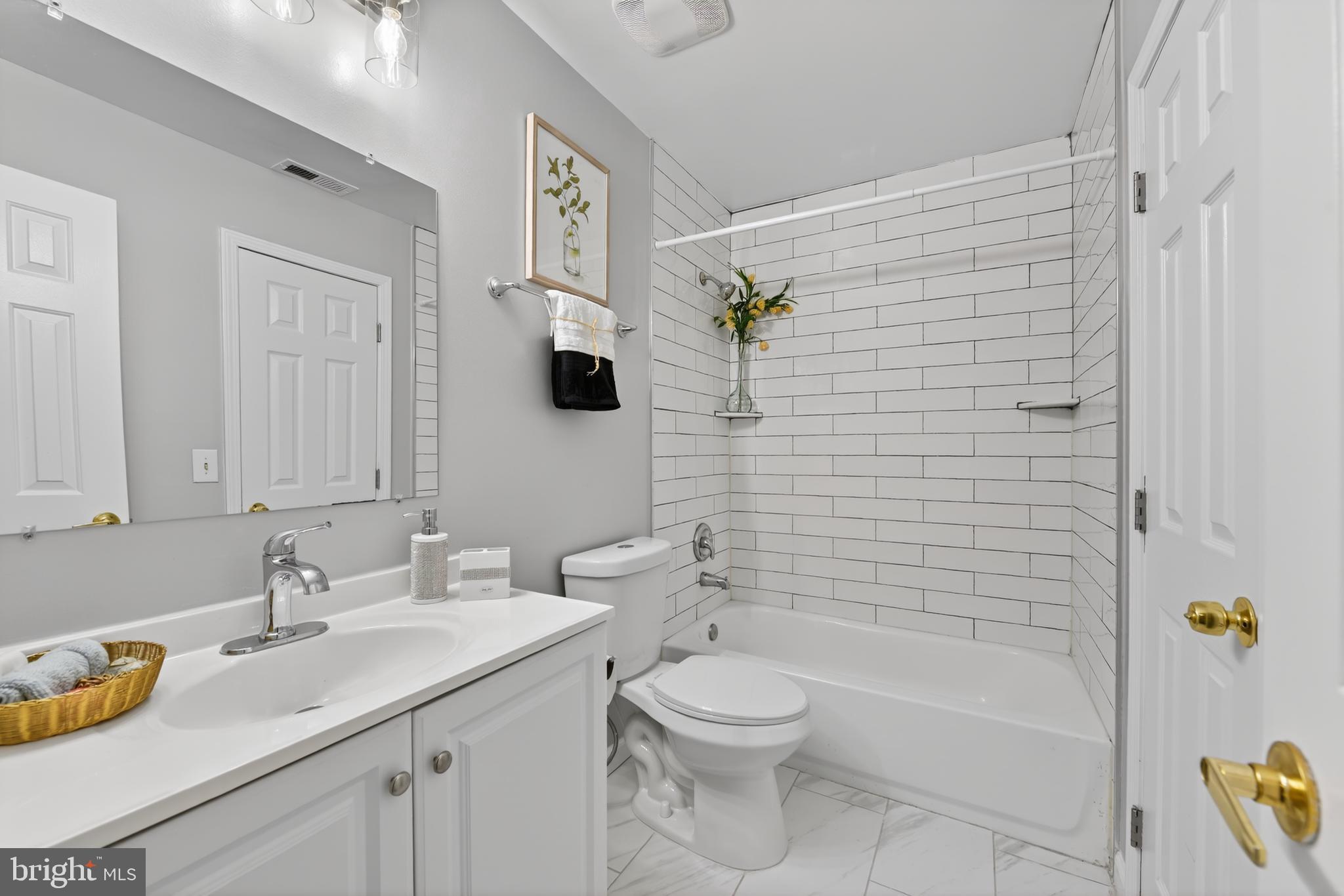 HIGHLAND MEWS - Residential