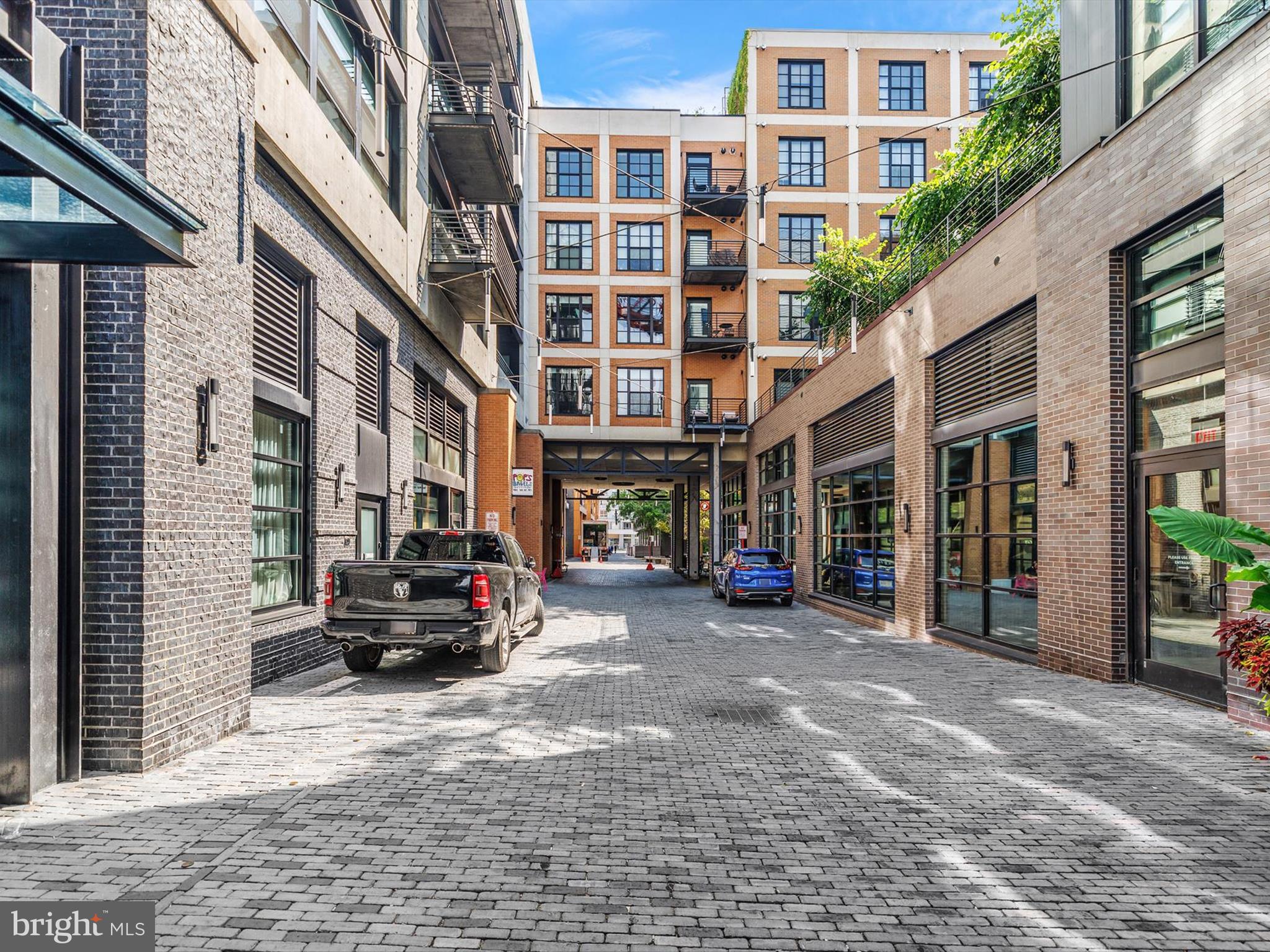 1625 ECKINGTON PLACE NE PH207