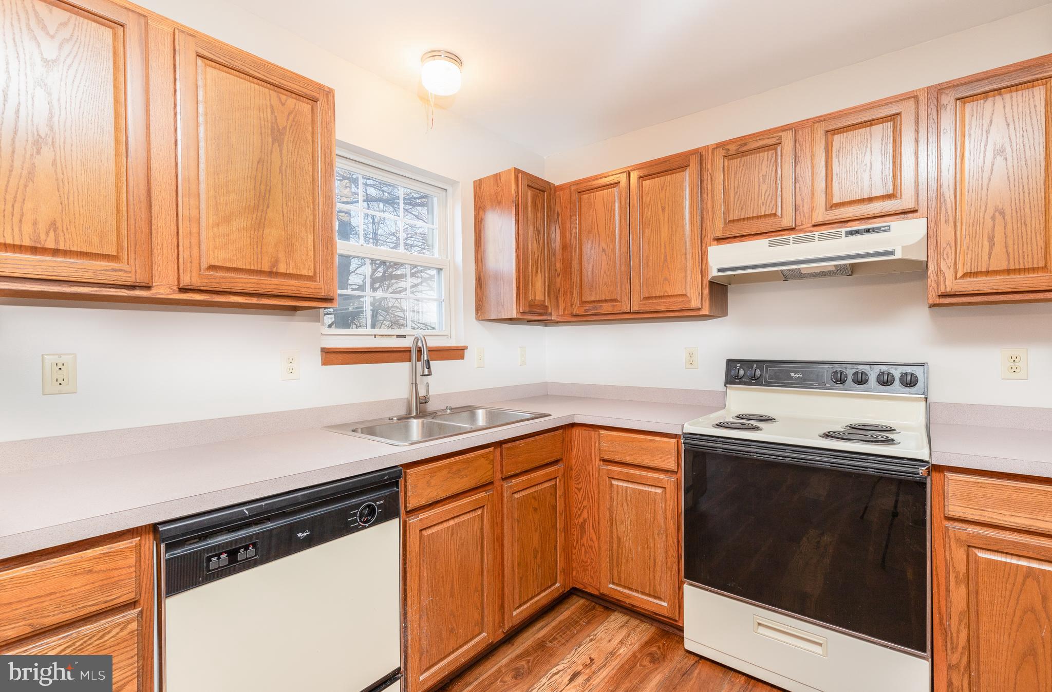 DUCK HARBOUR - Residential Lease