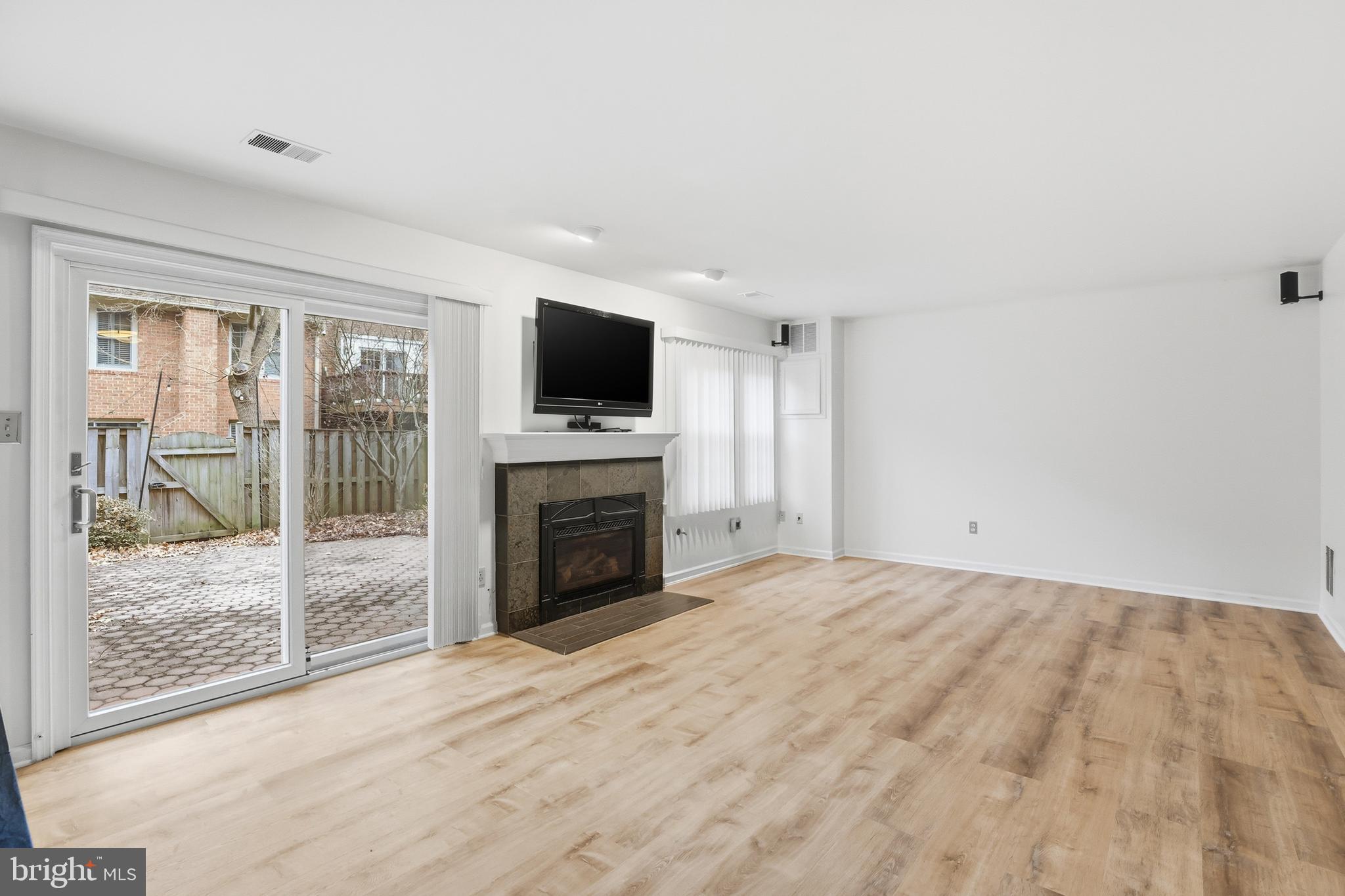 CONCORD VILLAGE - Residential Lease