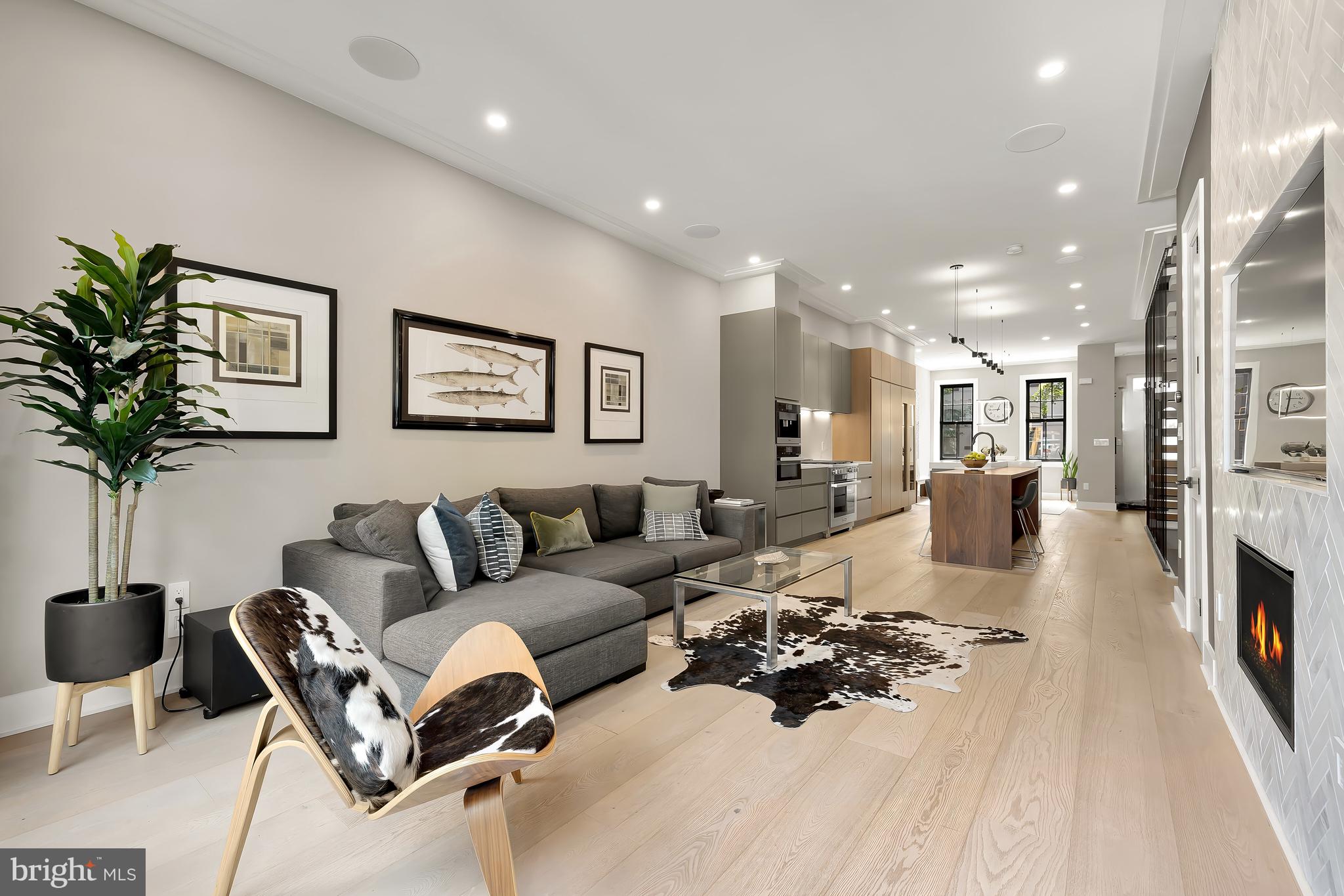 LOGAN CIRCLE - Residential