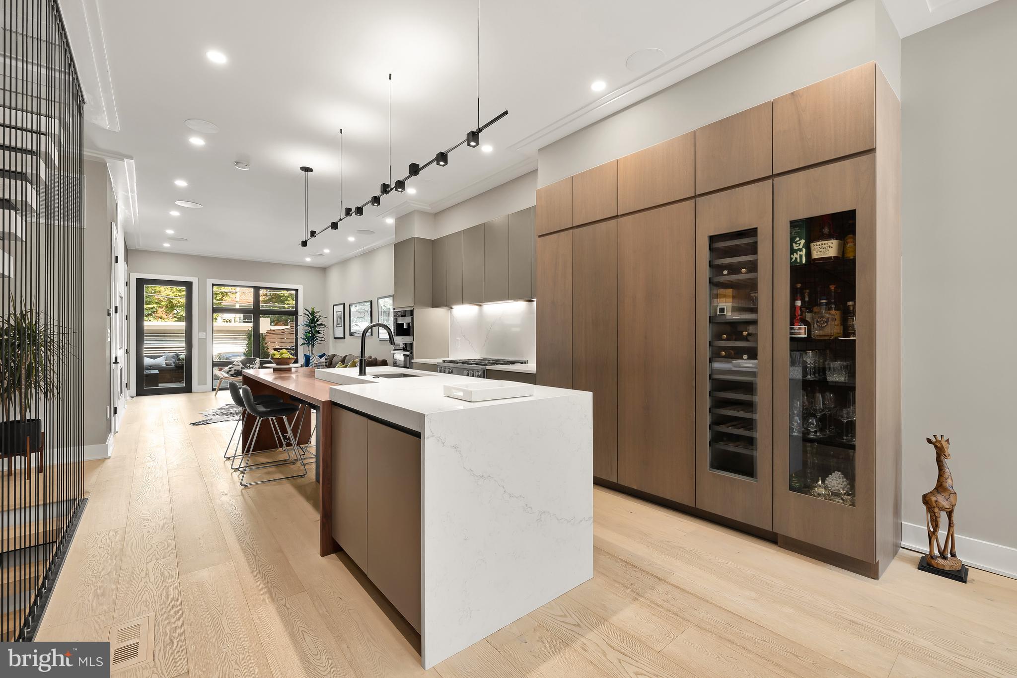 LOGAN CIRCLE - Residential