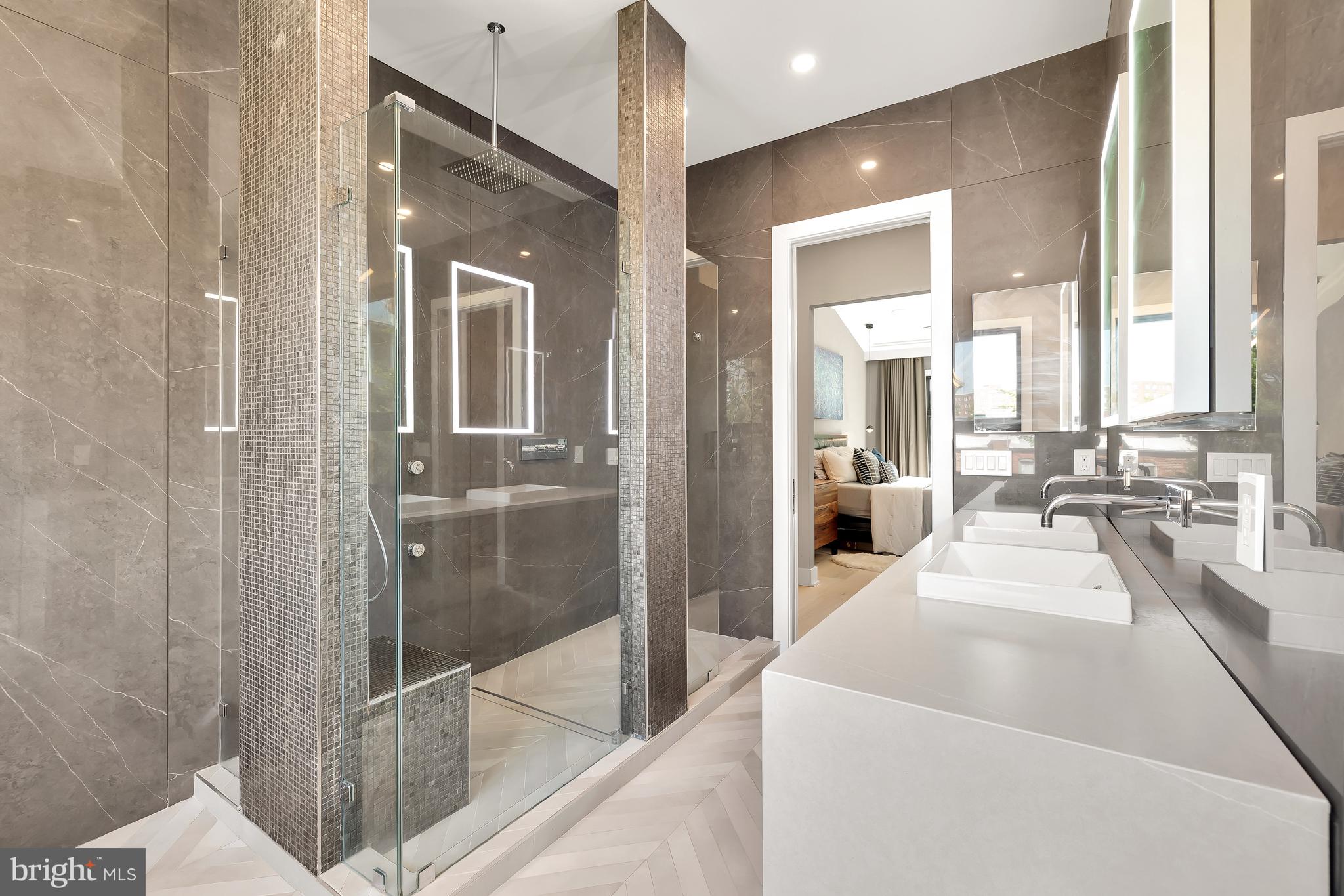 LOGAN CIRCLE - Residential
