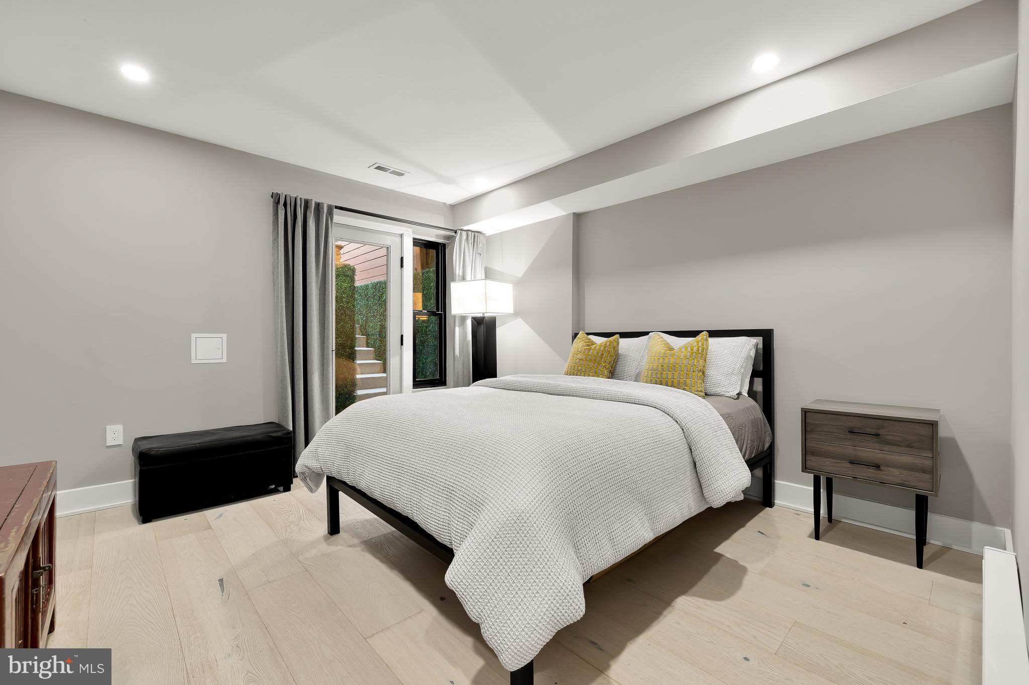 LOGAN CIRCLE - Residential