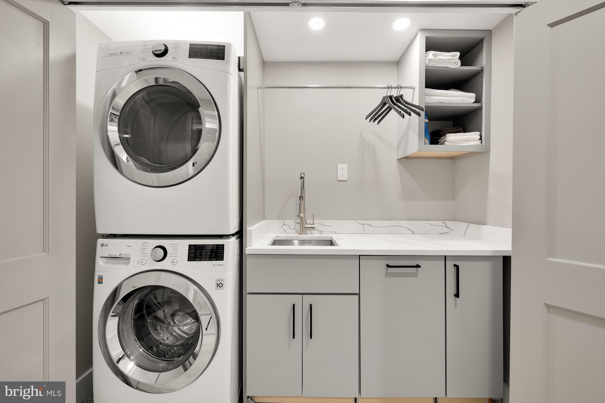 LOGAN CIRCLE - Residential