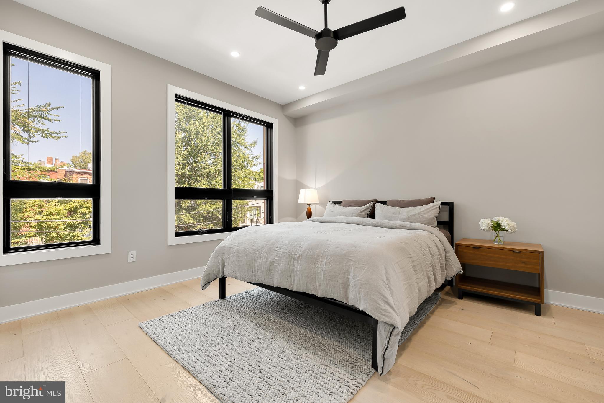 LOGAN CIRCLE - Residential