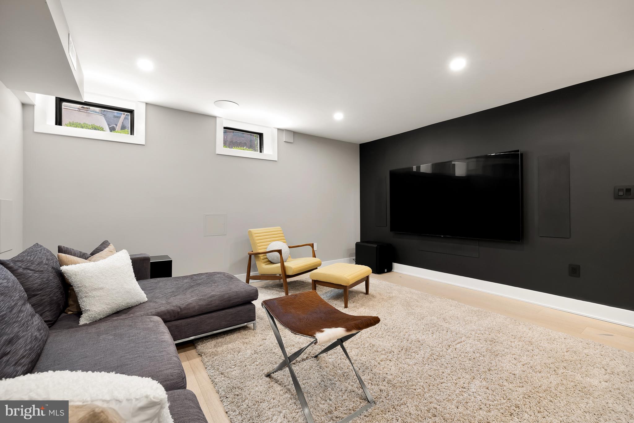 LOGAN CIRCLE - Residential