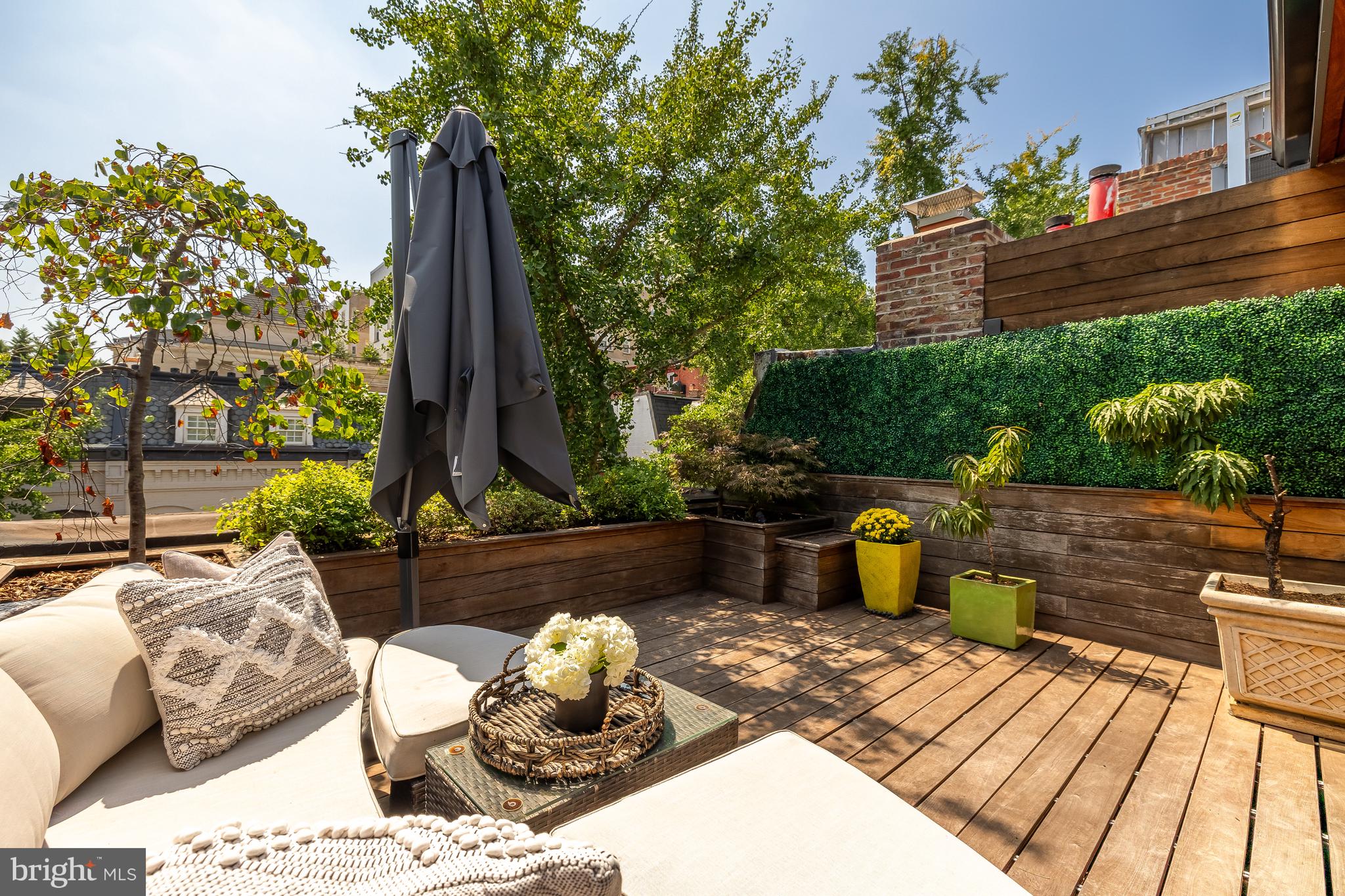 LOGAN CIRCLE - Residential