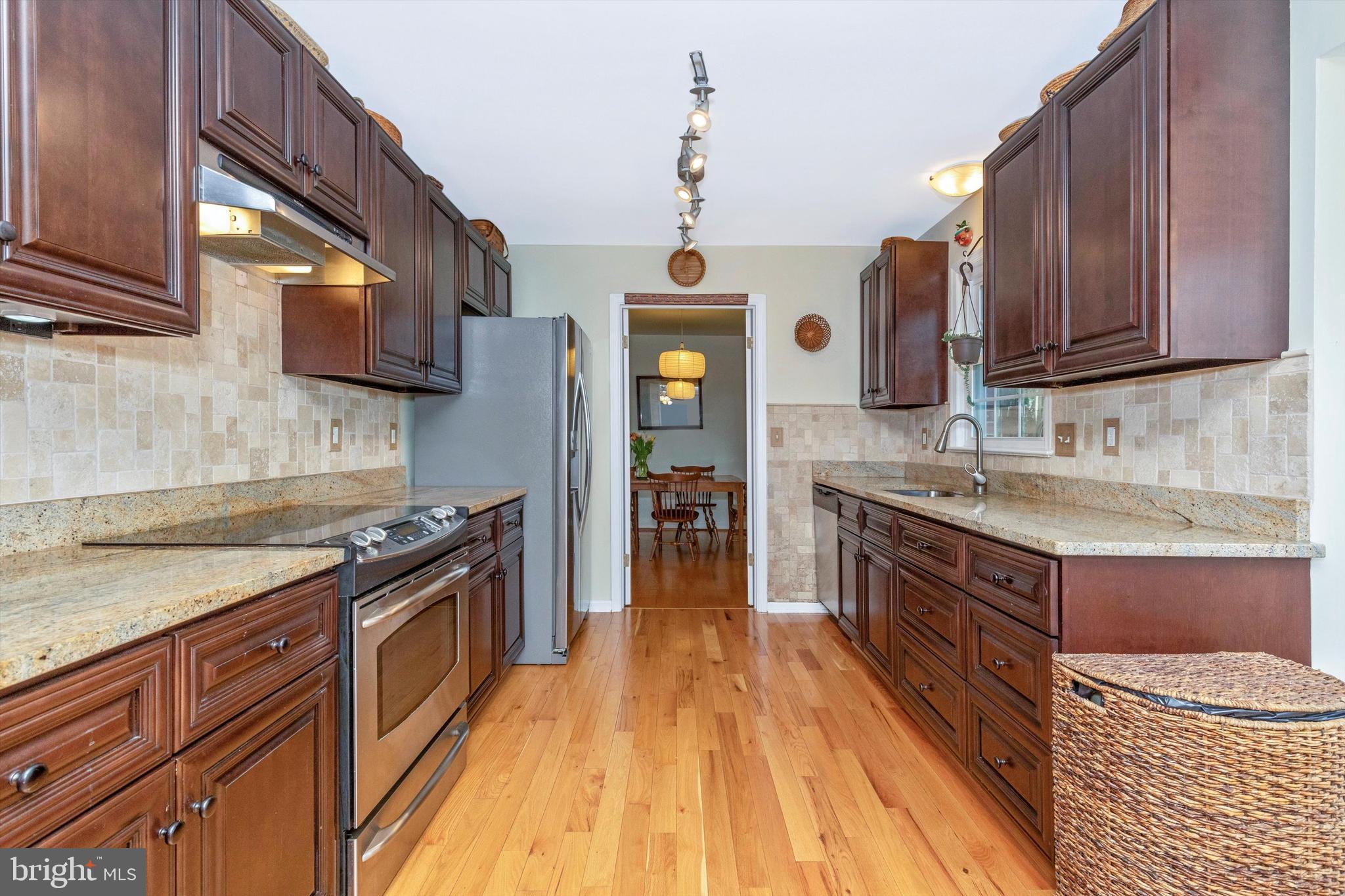 FOX RIDGE ESTATES - Residential