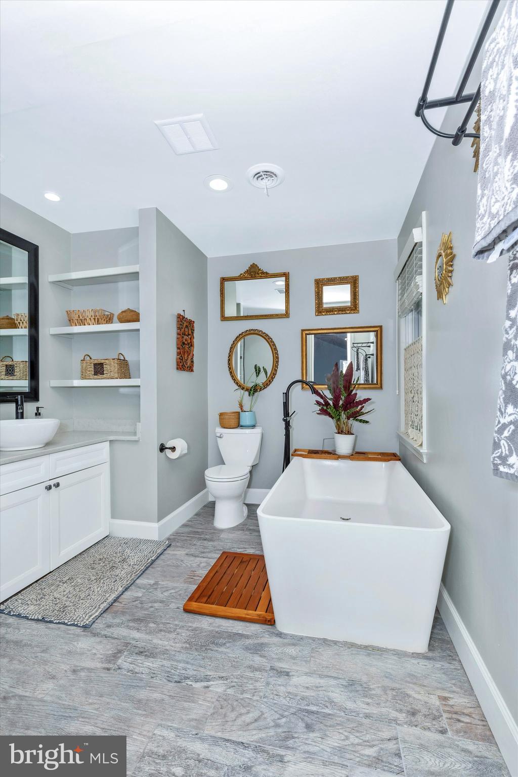 FOX RIDGE ESTATES - Residential