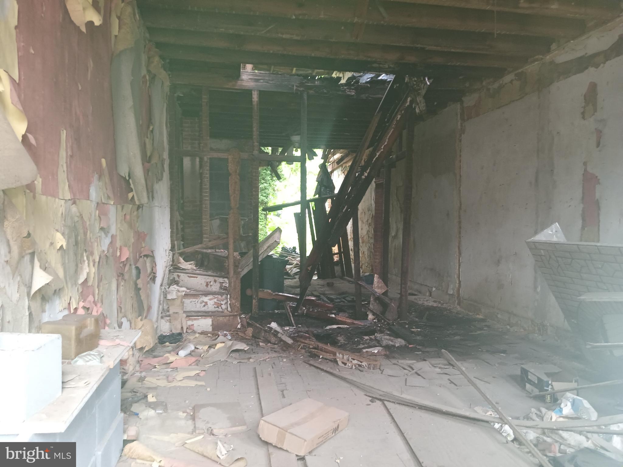 SANDTOWN-WINCHESTER - Residential