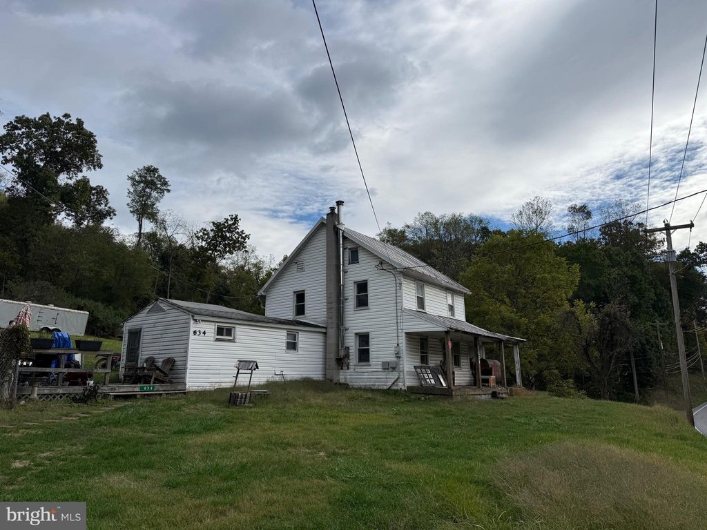 Photo of 634 Lewisberry Road, NEW CUMBERLAND, PA 17070 (MLS # PAYK2092574)