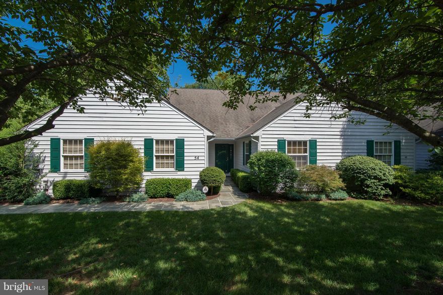 SPACIOUS VILLA FINISHED ON ALL THREE LEVELS.  SITED ON 10TH FAIRWAY, THIS VILLA BOASTS REAR DECKS, SCREEN PORCH, CHEF'S KITCHEN WITH GRANITE COUNTERTOPS & UNDER COUNTER LIGHTS, MASTER SUITE WITH SOAKING TUB/SEPARATE SHOWER, LOFT ON UPPER LEVEL AWAITS NEW OWNER'S IMAGINATION, LIVING ROOM WITH FIREPLACE ADDS AMBIANCE. LARGE REC ROOM AND BATH IN LOWER LEVEL. NEUTRAL WALL COLORS THROUGHOUT. A MUST SEE