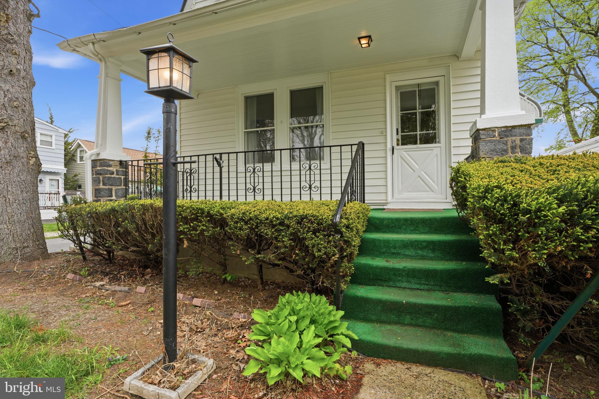 VILLAGE GREEN - Residential