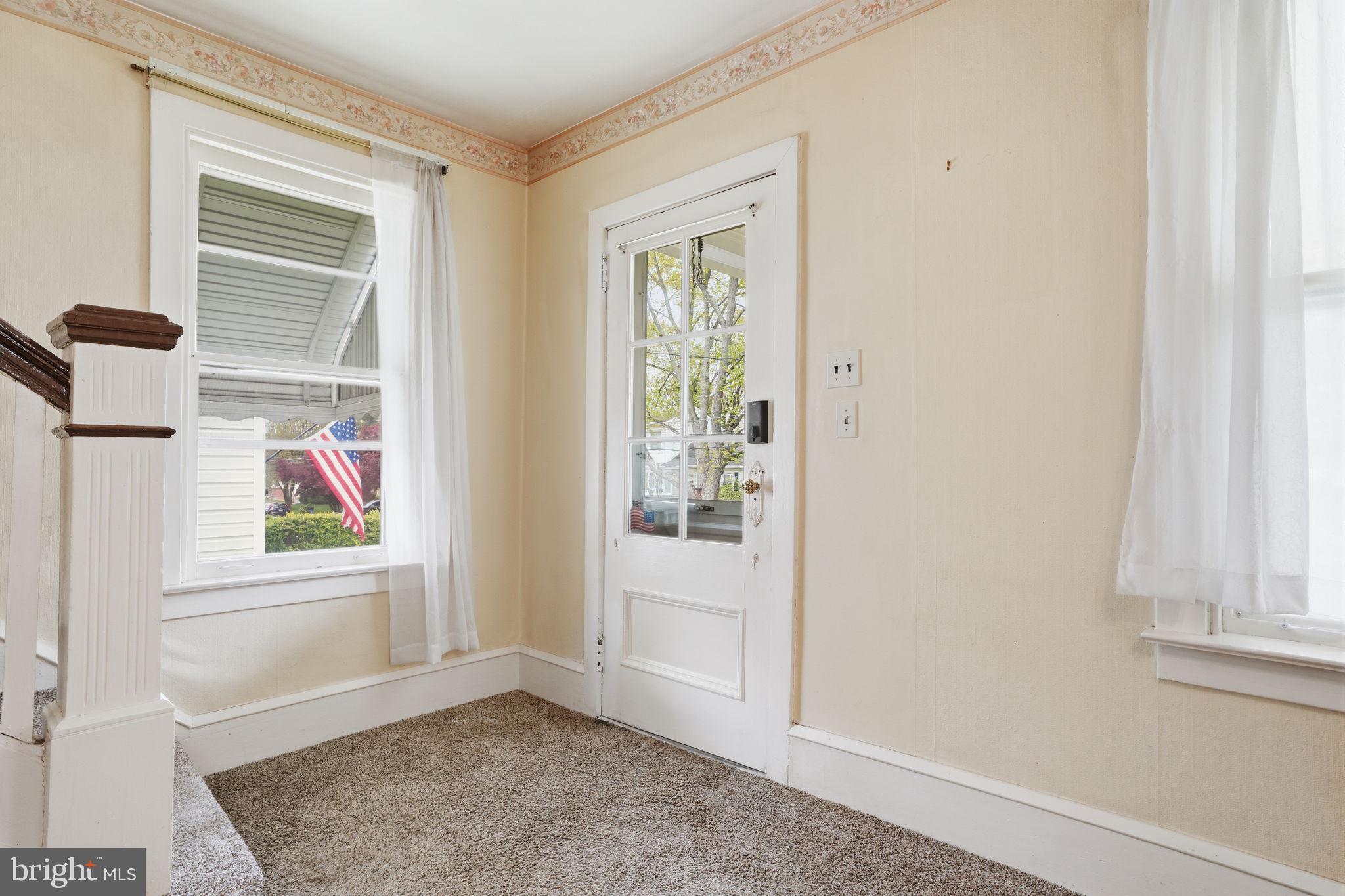 VILLAGE GREEN - Residential