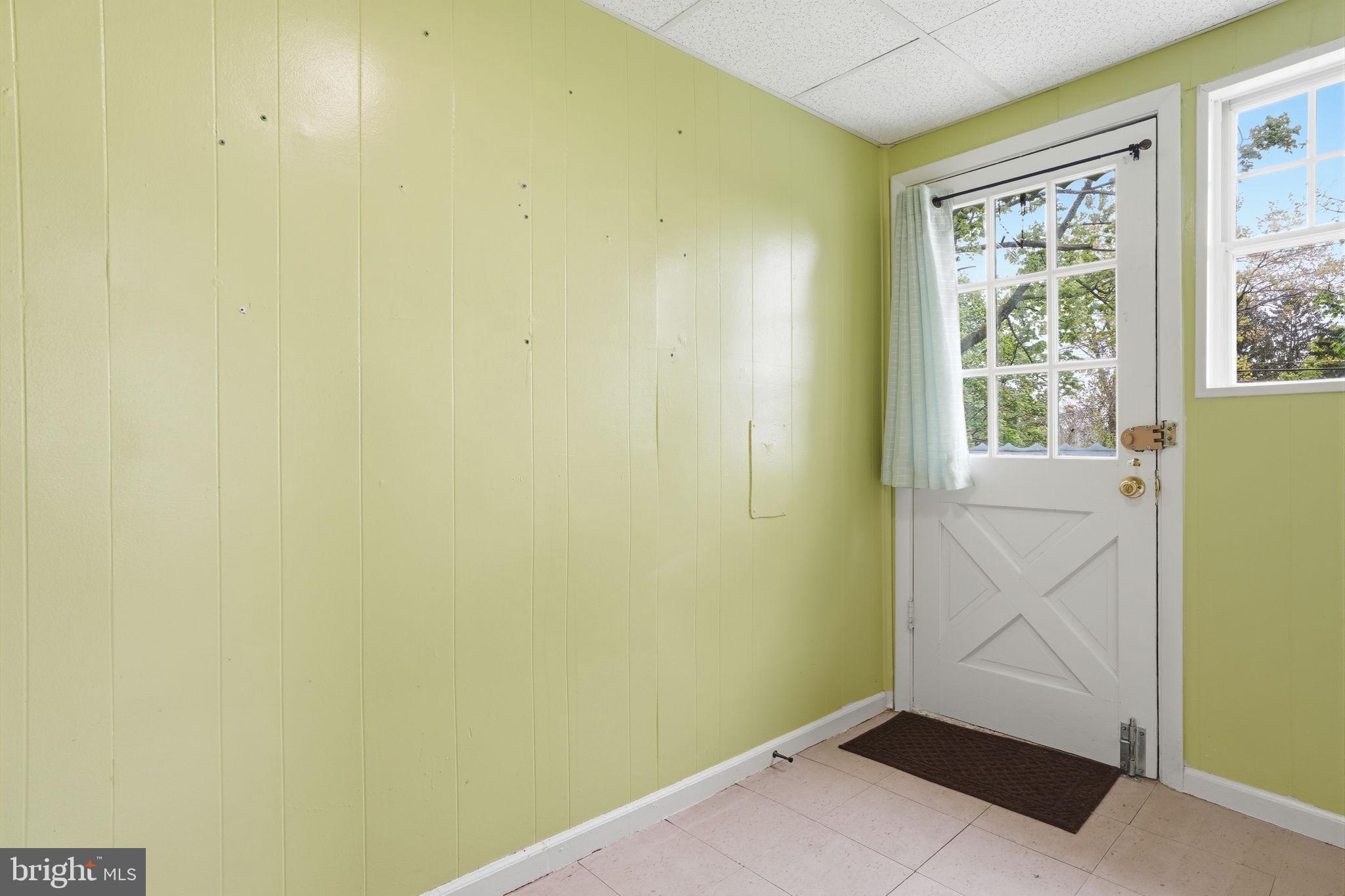 VILLAGE GREEN - Residential