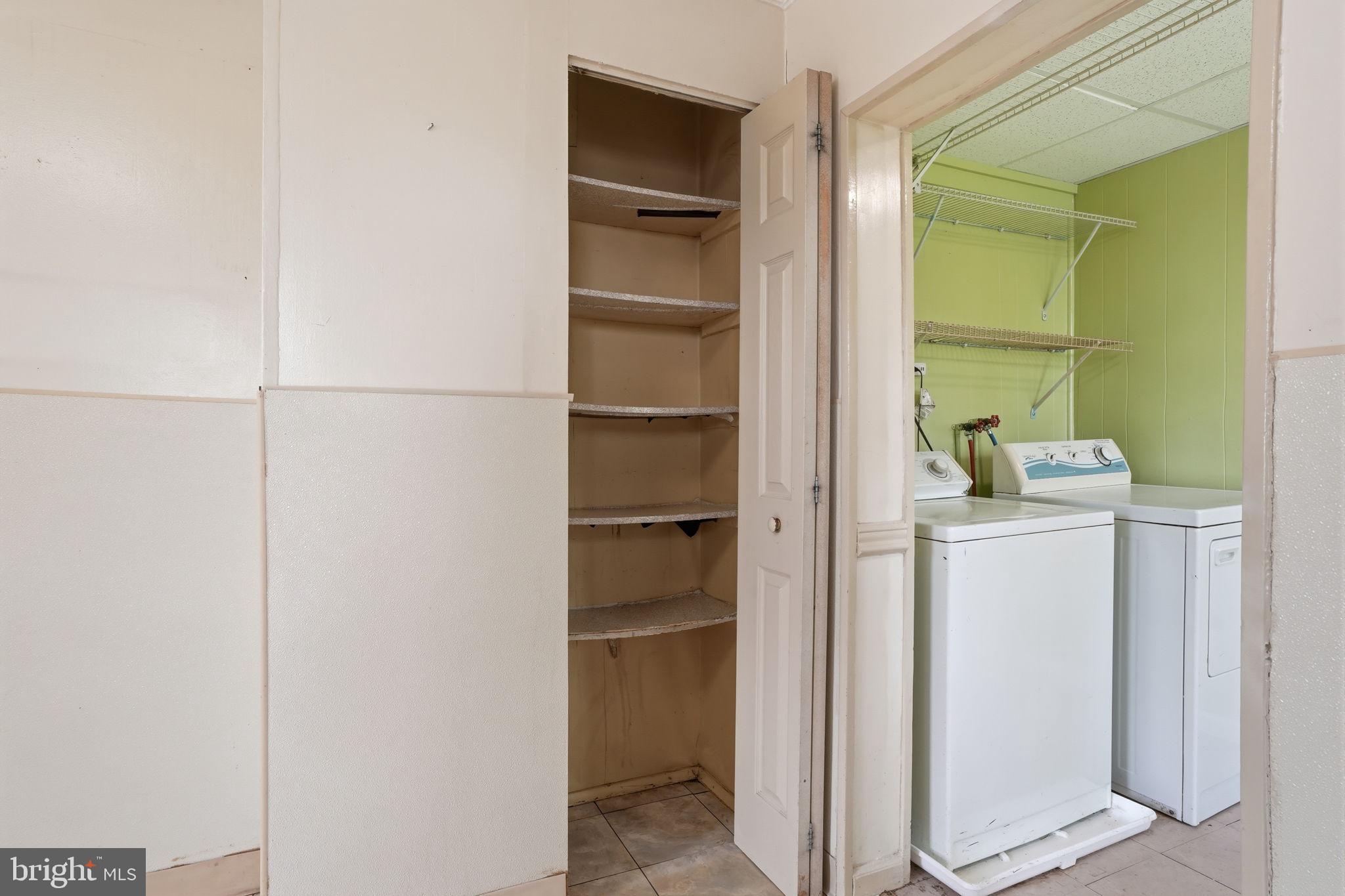 VILLAGE GREEN - Residential