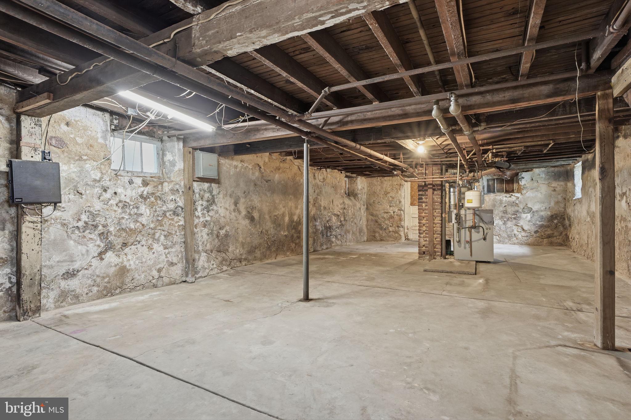 VILLAGE GREEN - Residential