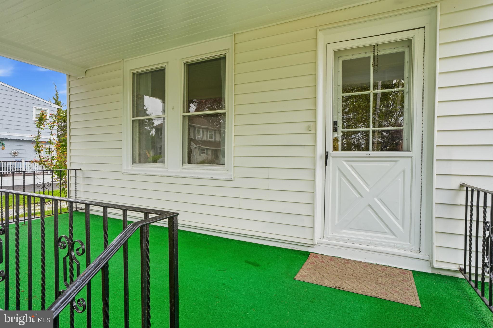 VILLAGE GREEN - Residential