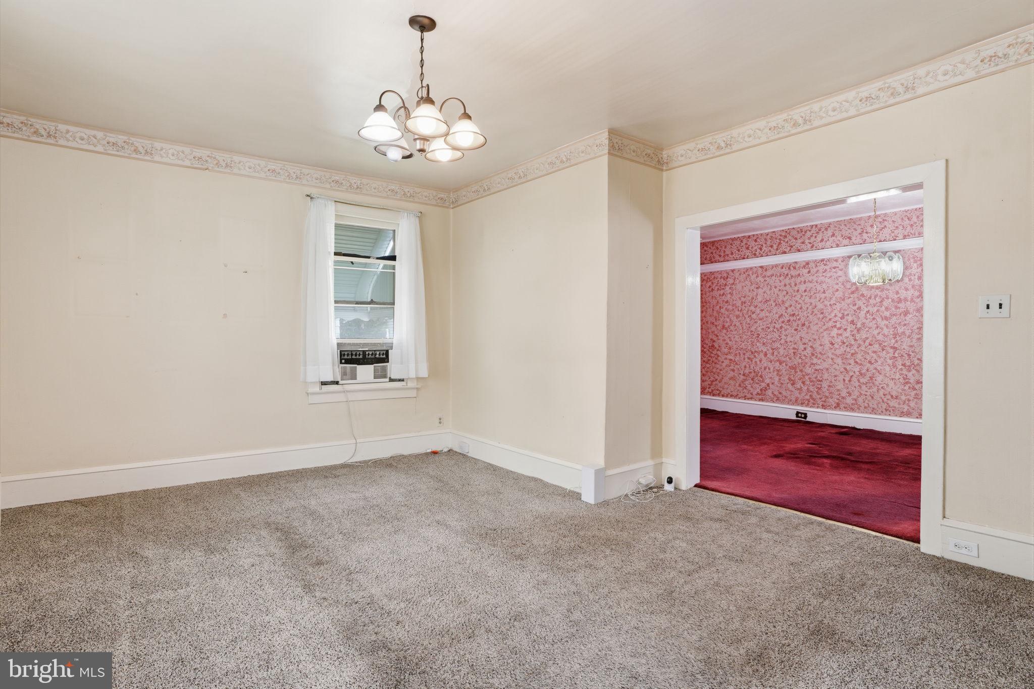 VILLAGE GREEN - Residential