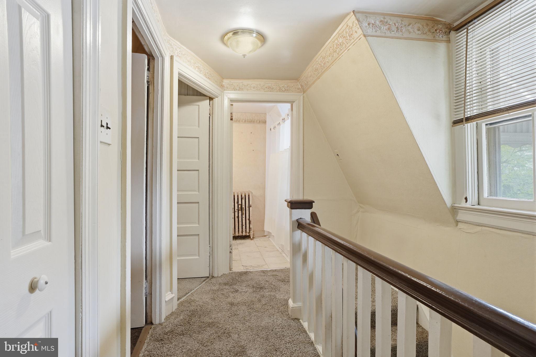 VILLAGE GREEN - Residential