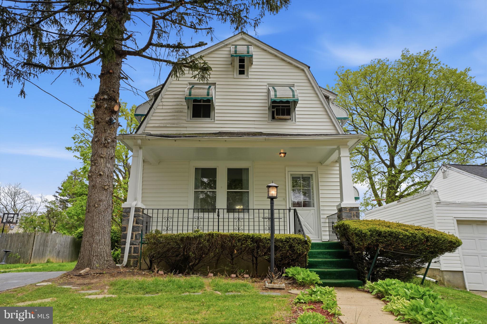 VILLAGE GREEN - Residential