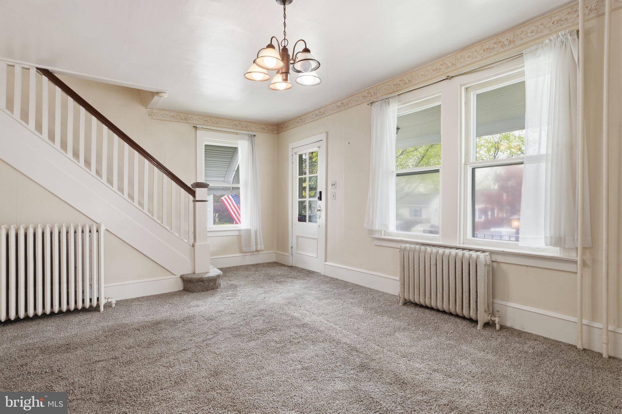 VILLAGE GREEN - Residential