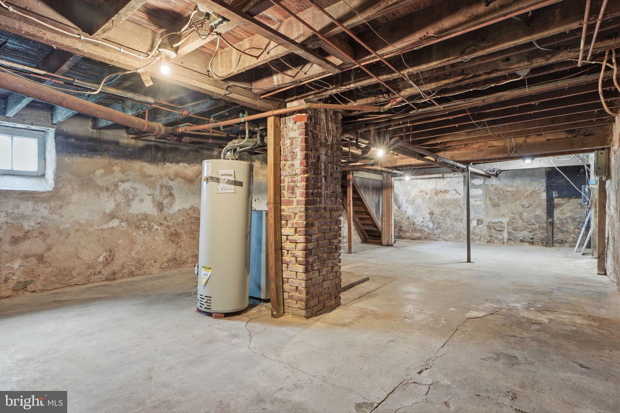 VILLAGE GREEN - Residential