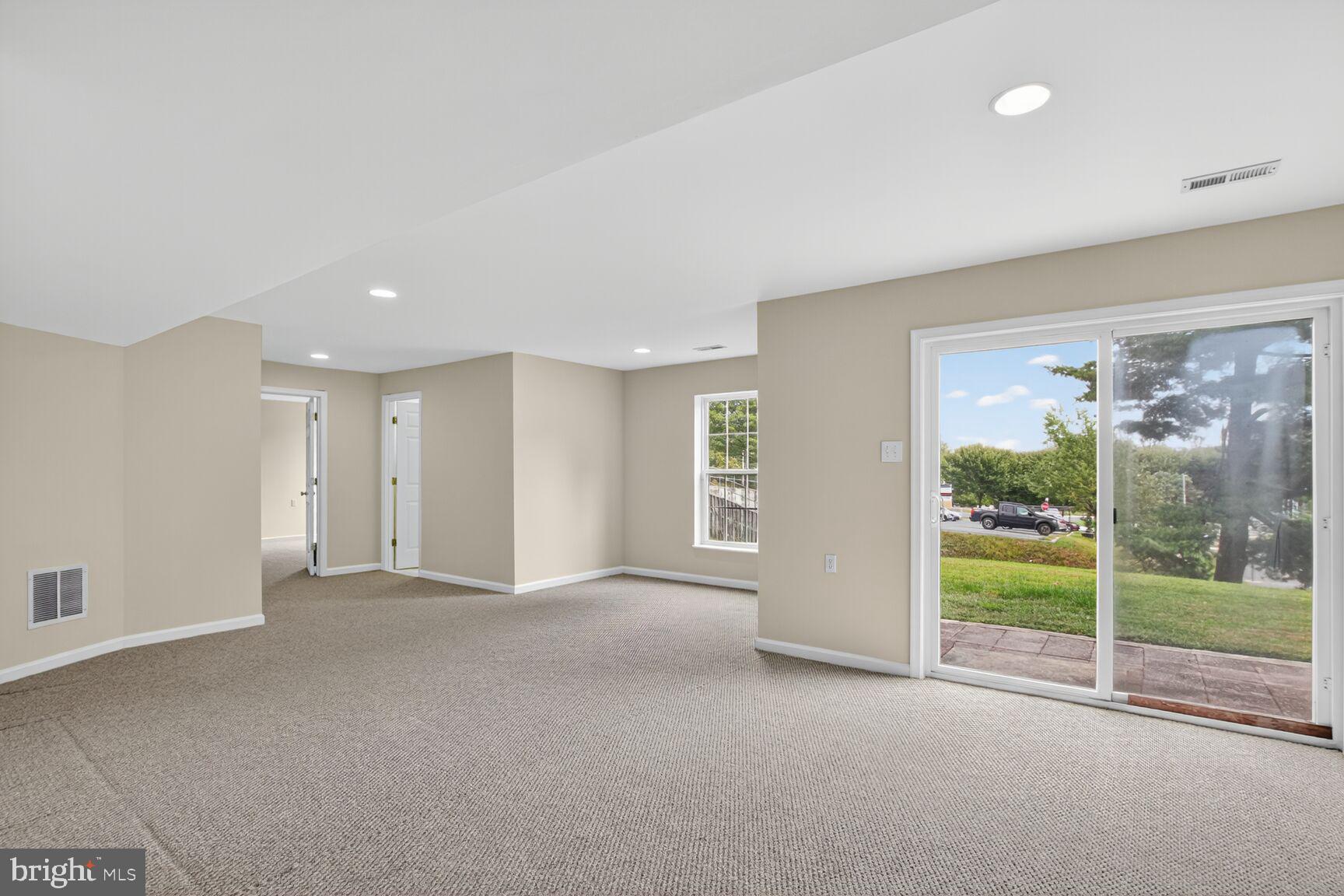 SENECA PARK NORTH - Residential