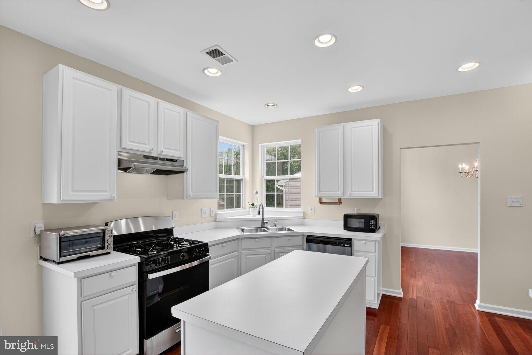 SENECA PARK NORTH - Residential