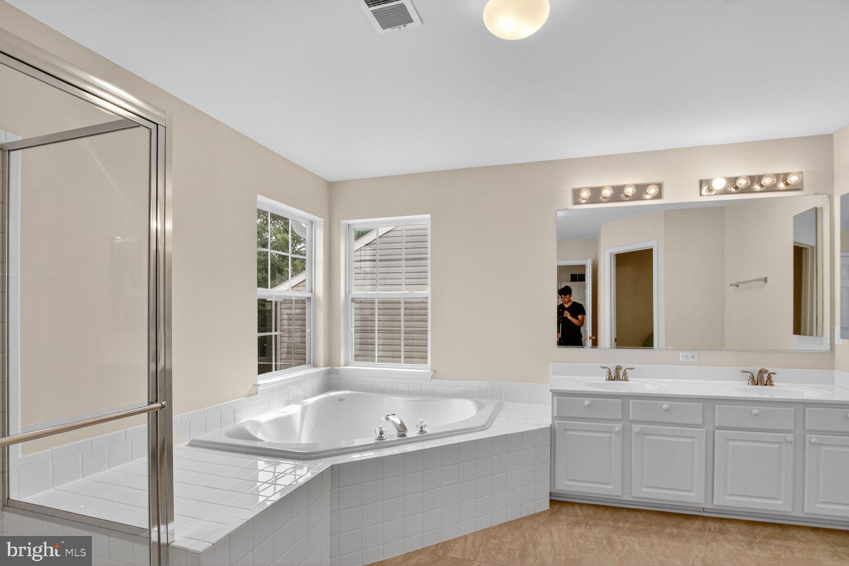 SENECA PARK NORTH - Residential