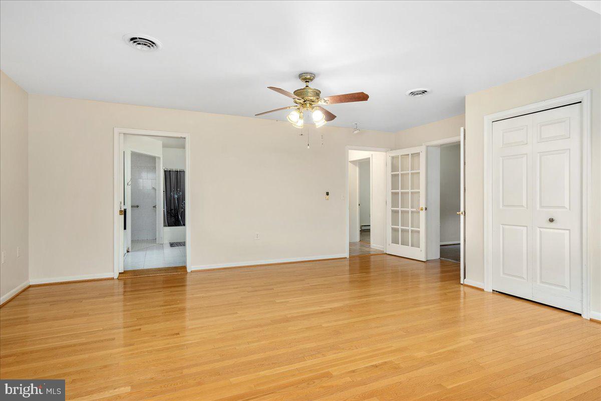 WOLFSVILLE - Residential