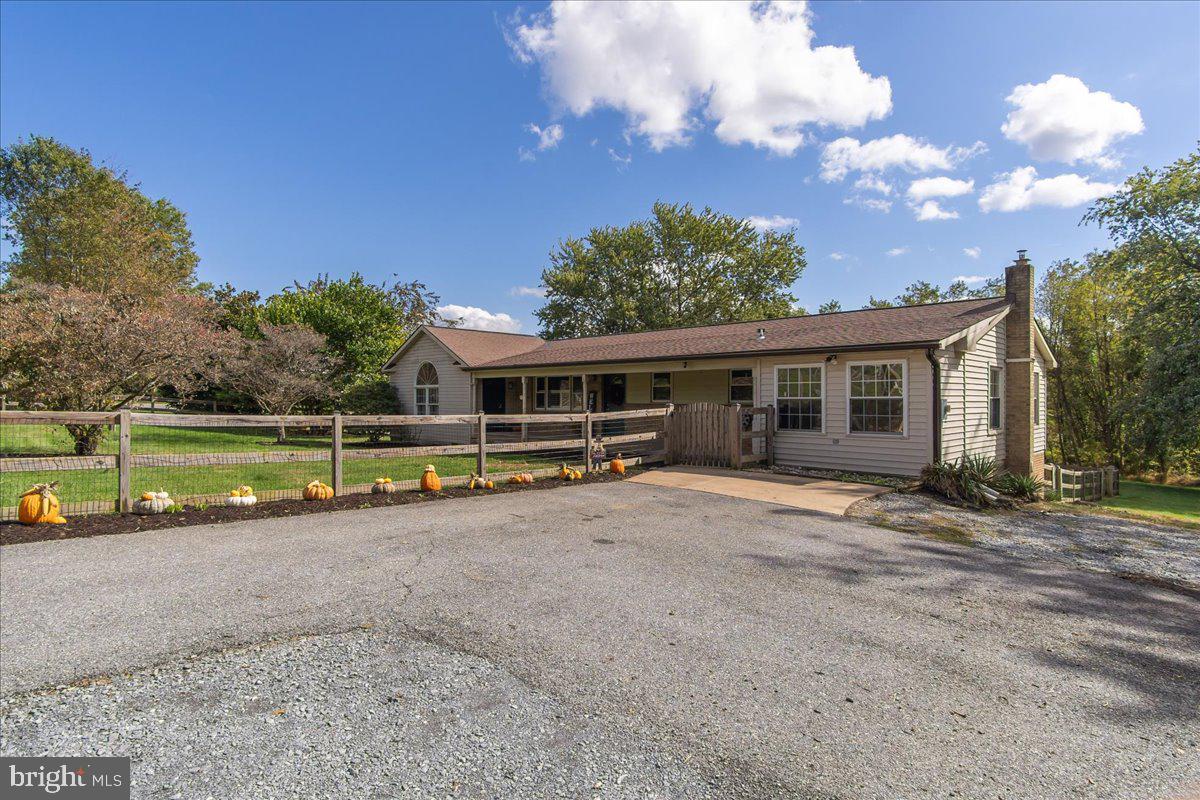 WOLFSVILLE - Residential