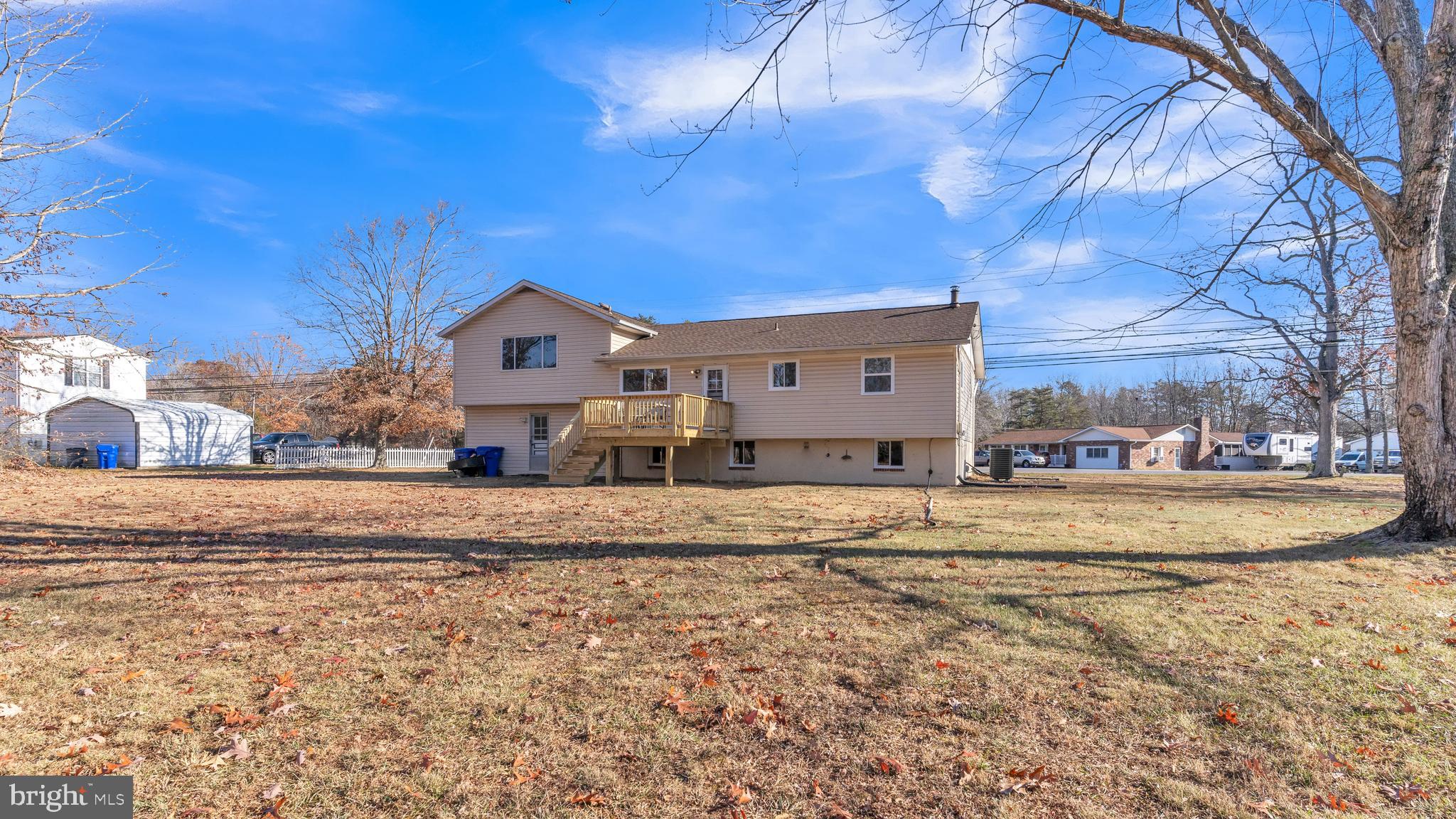 POMFRET ESTATES - Residential