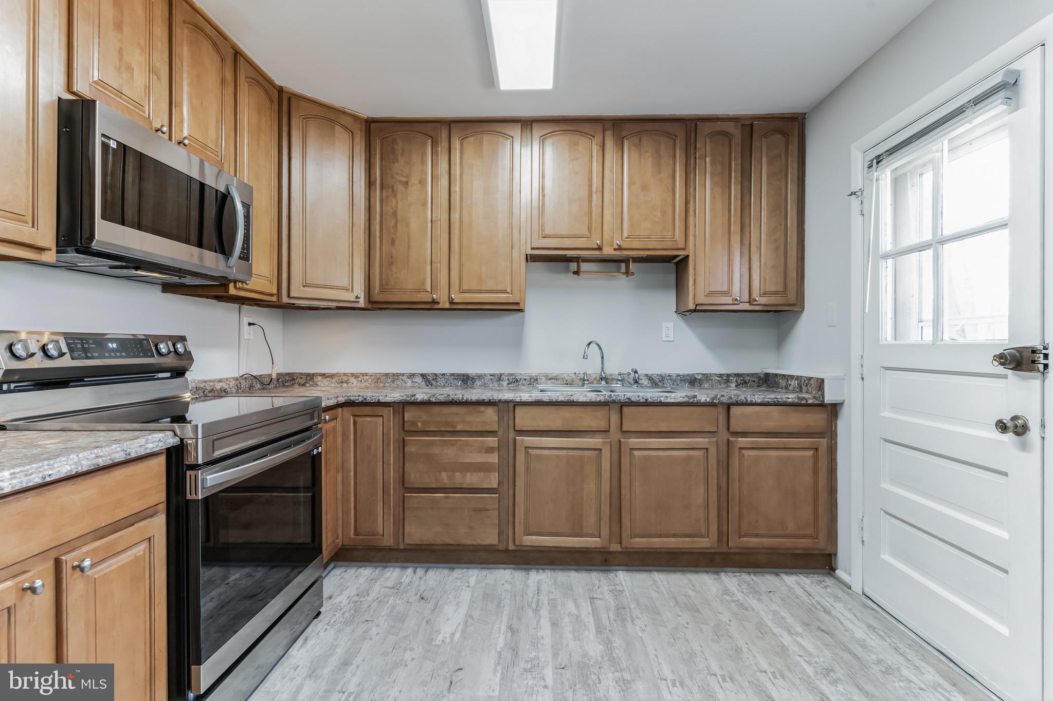 POMFRET ESTATES - Residential